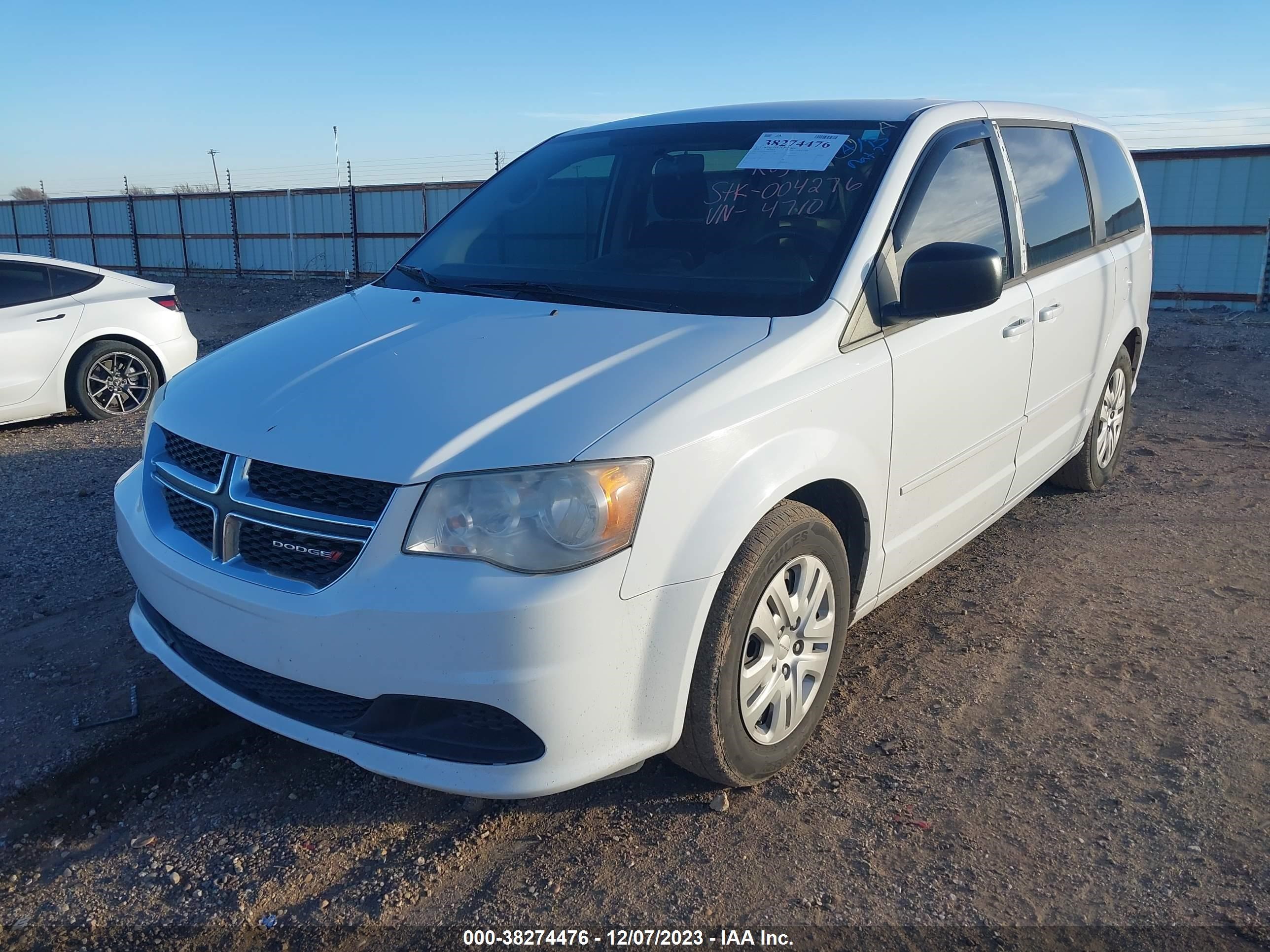 Photo 5 VIN: 2C4RDGBG7ER104710 - DODGE CARAVAN 