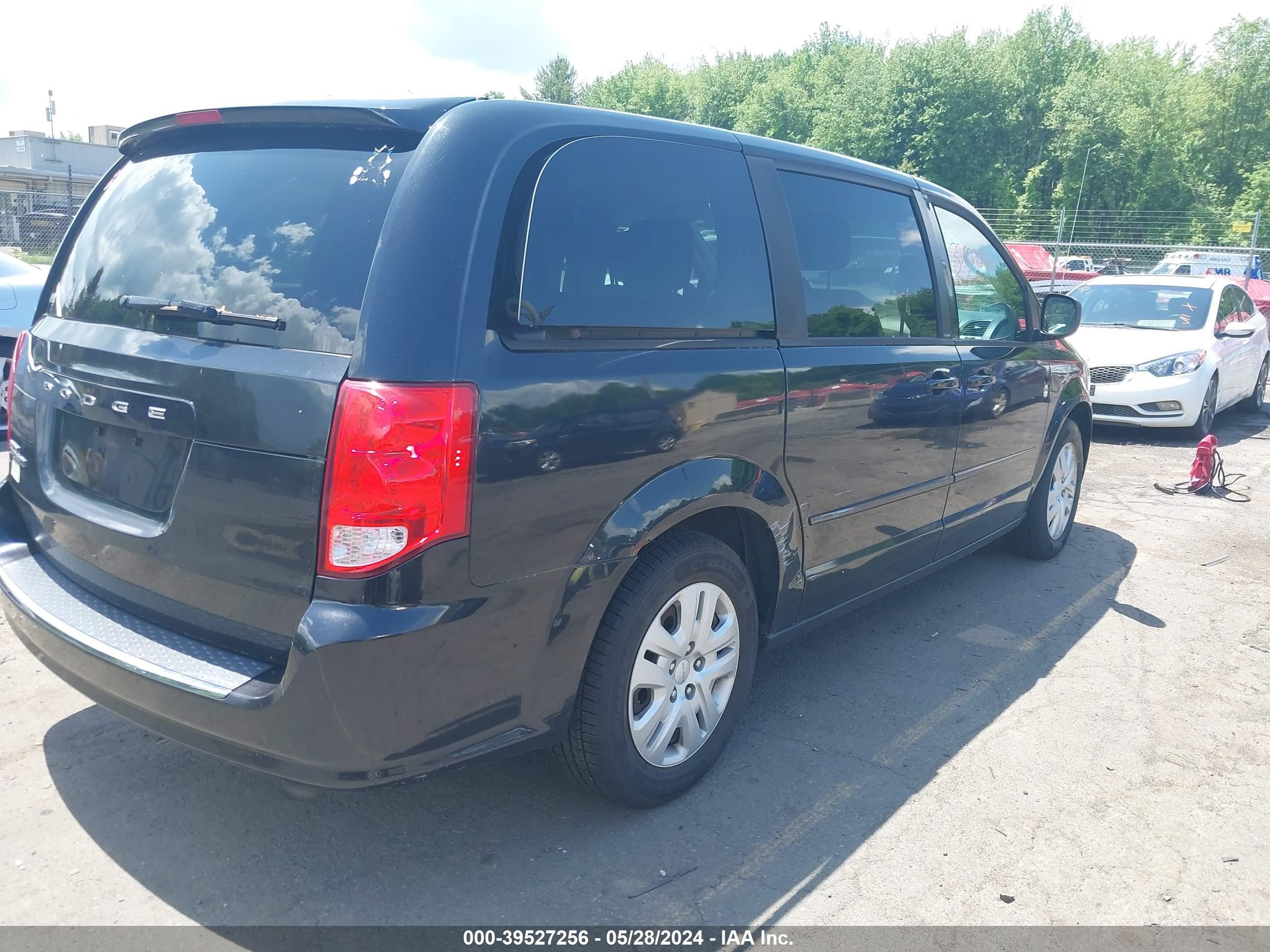 Photo 3 VIN: 2C4RDGBG7ER140896 - DODGE CARAVAN 