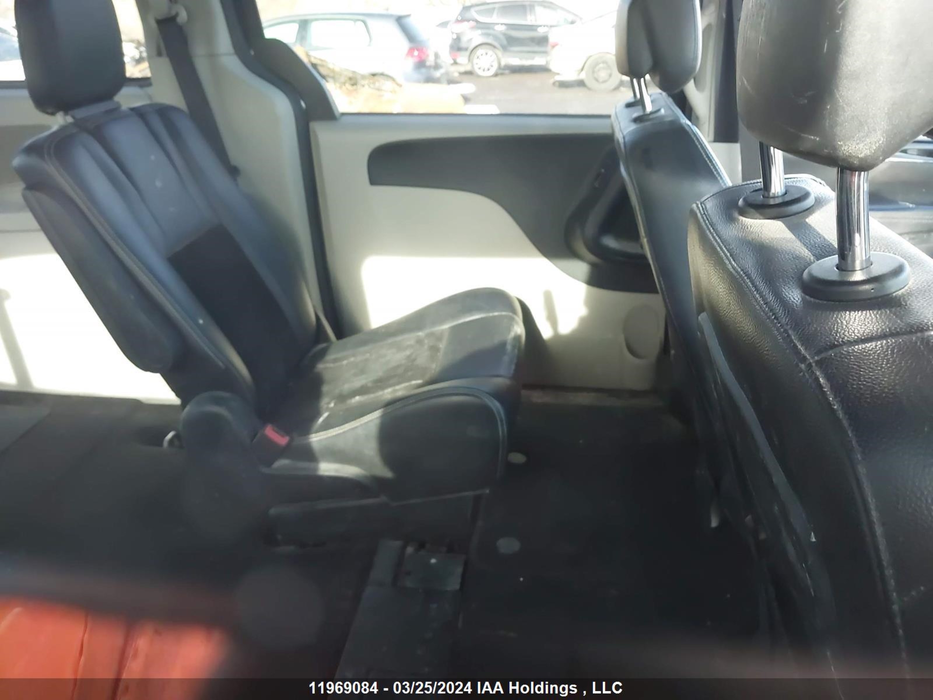 Photo 7 VIN: 2C4RDGBG7ER378408 - DODGE CARAVAN 