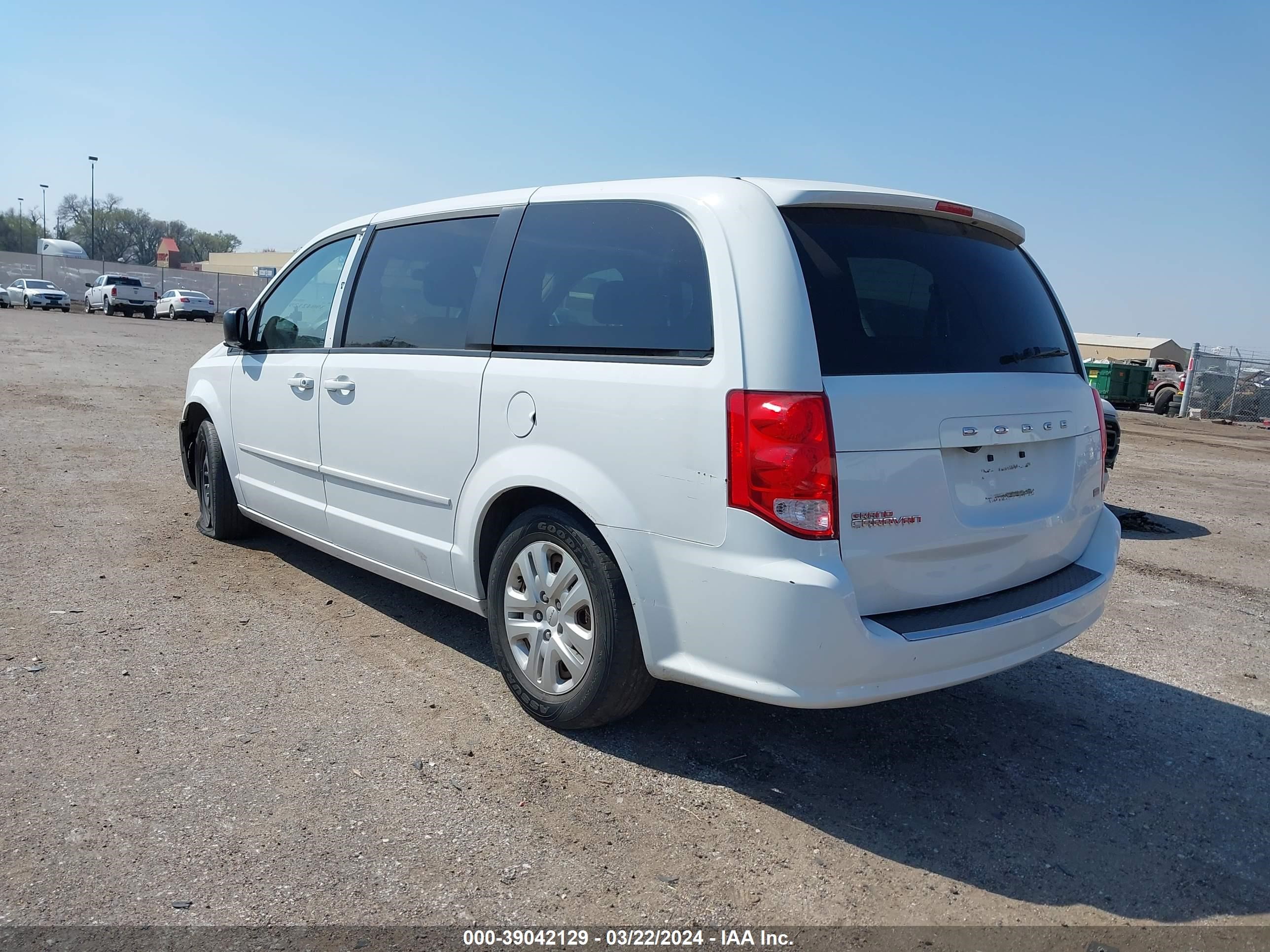 Photo 2 VIN: 2C4RDGBG7GR115158 - DODGE CARAVAN 