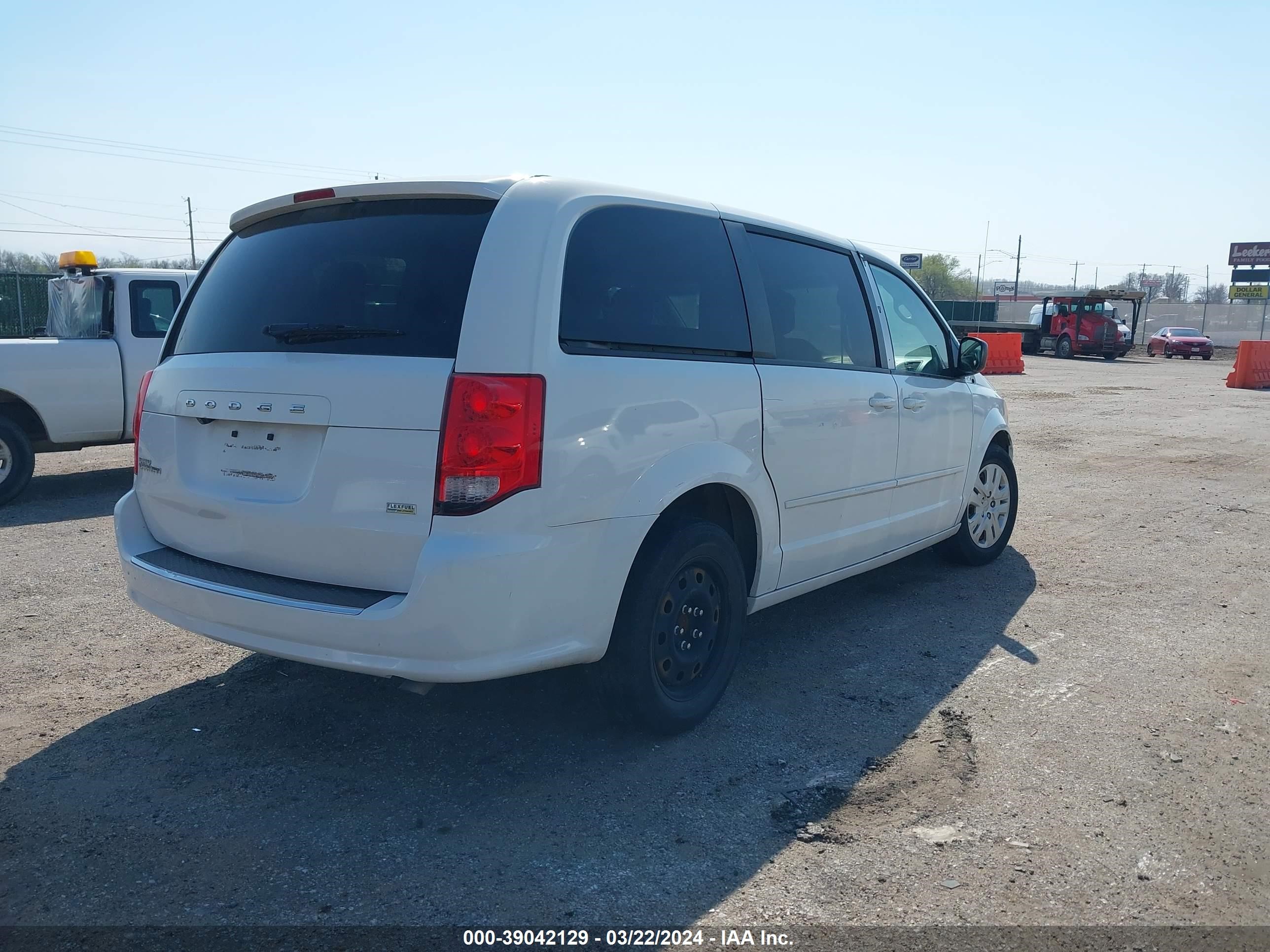 Photo 3 VIN: 2C4RDGBG7GR115158 - DODGE CARAVAN 