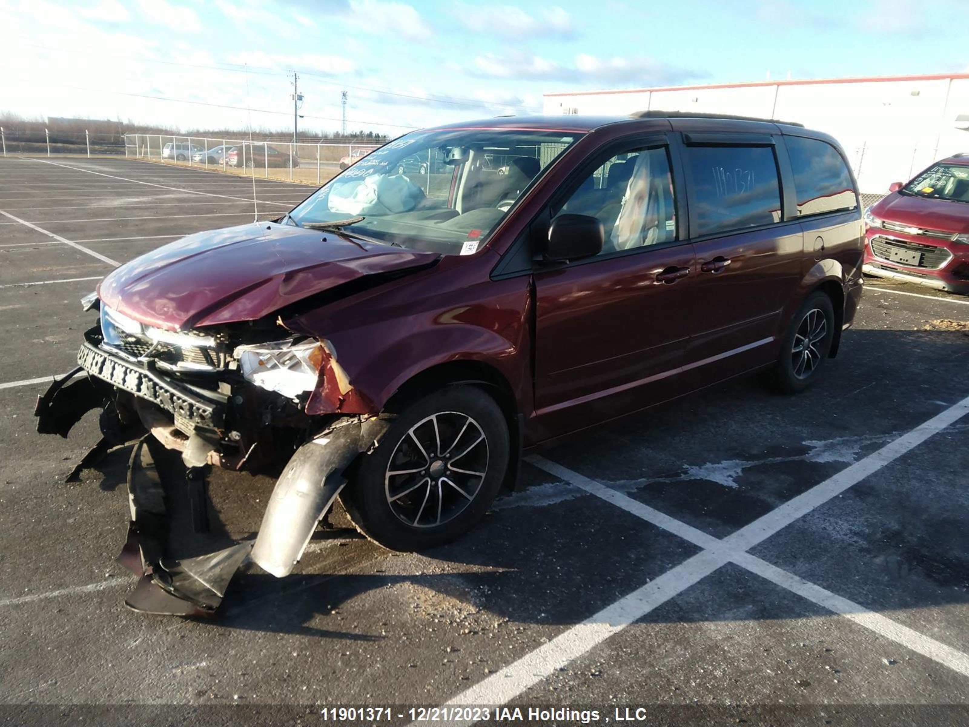 Photo 1 VIN: 2C4RDGBG7HR556211 - DODGE CARAVAN 