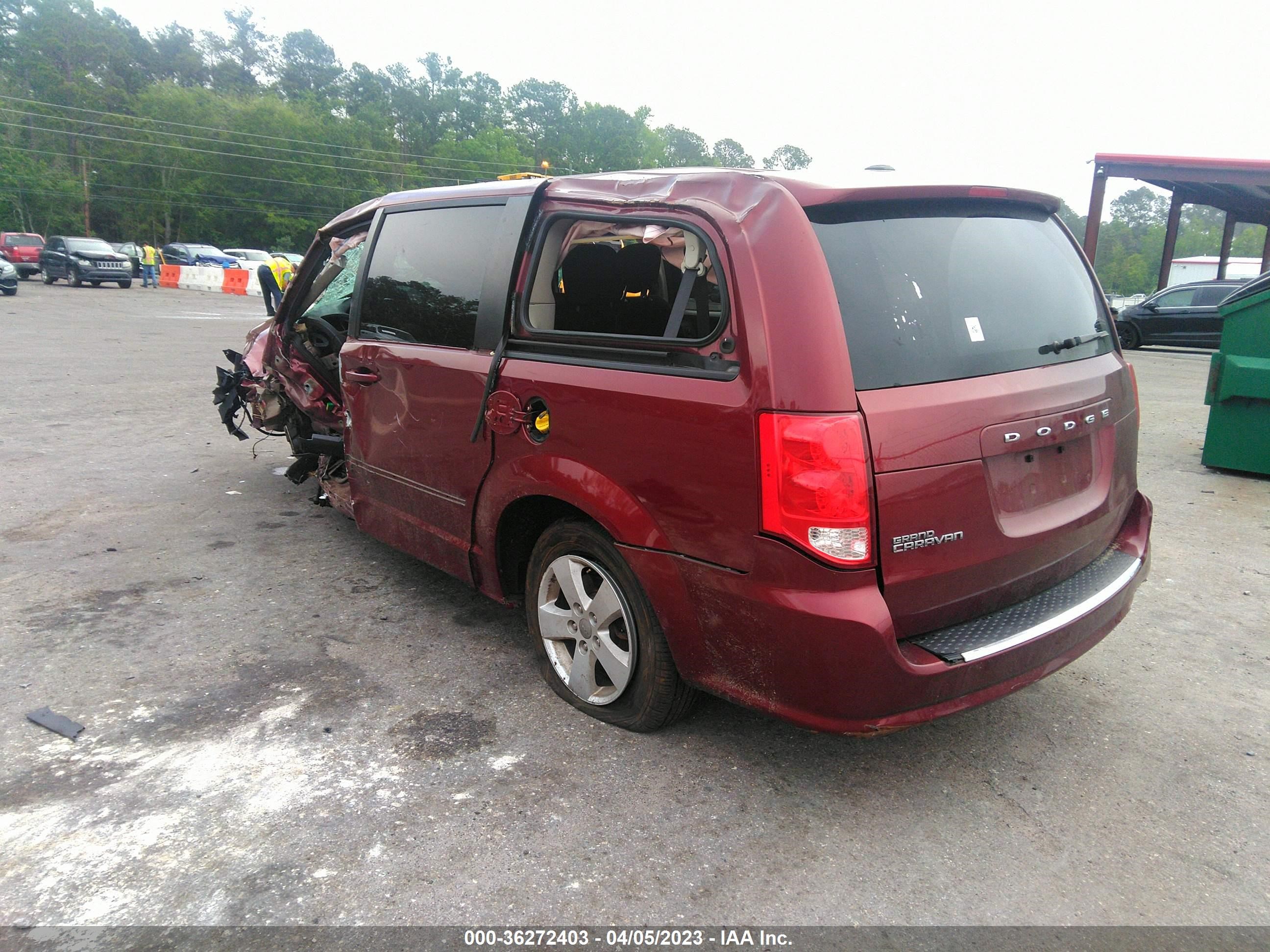 Photo 2 VIN: 2C4RDGBG7HR574790 - DODGE CARAVAN 