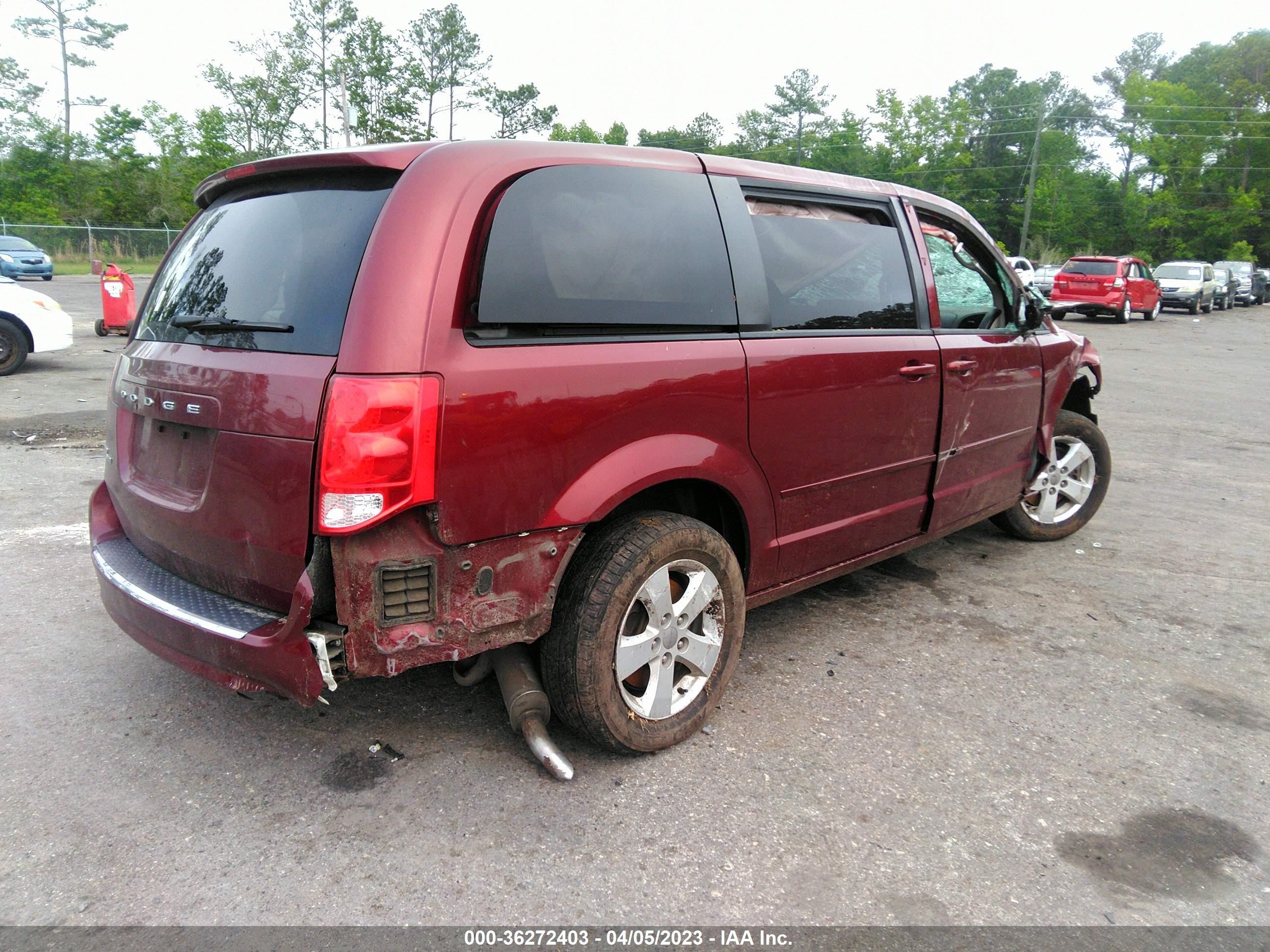 Photo 3 VIN: 2C4RDGBG7HR574790 - DODGE CARAVAN 