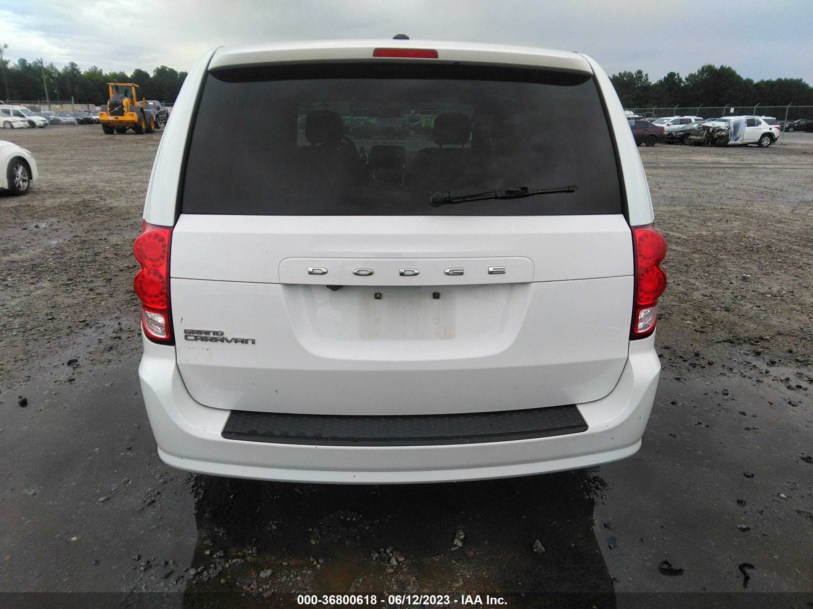 Photo 16 VIN: 2C4RDGBG7HR636866 - DODGE CARAVAN 