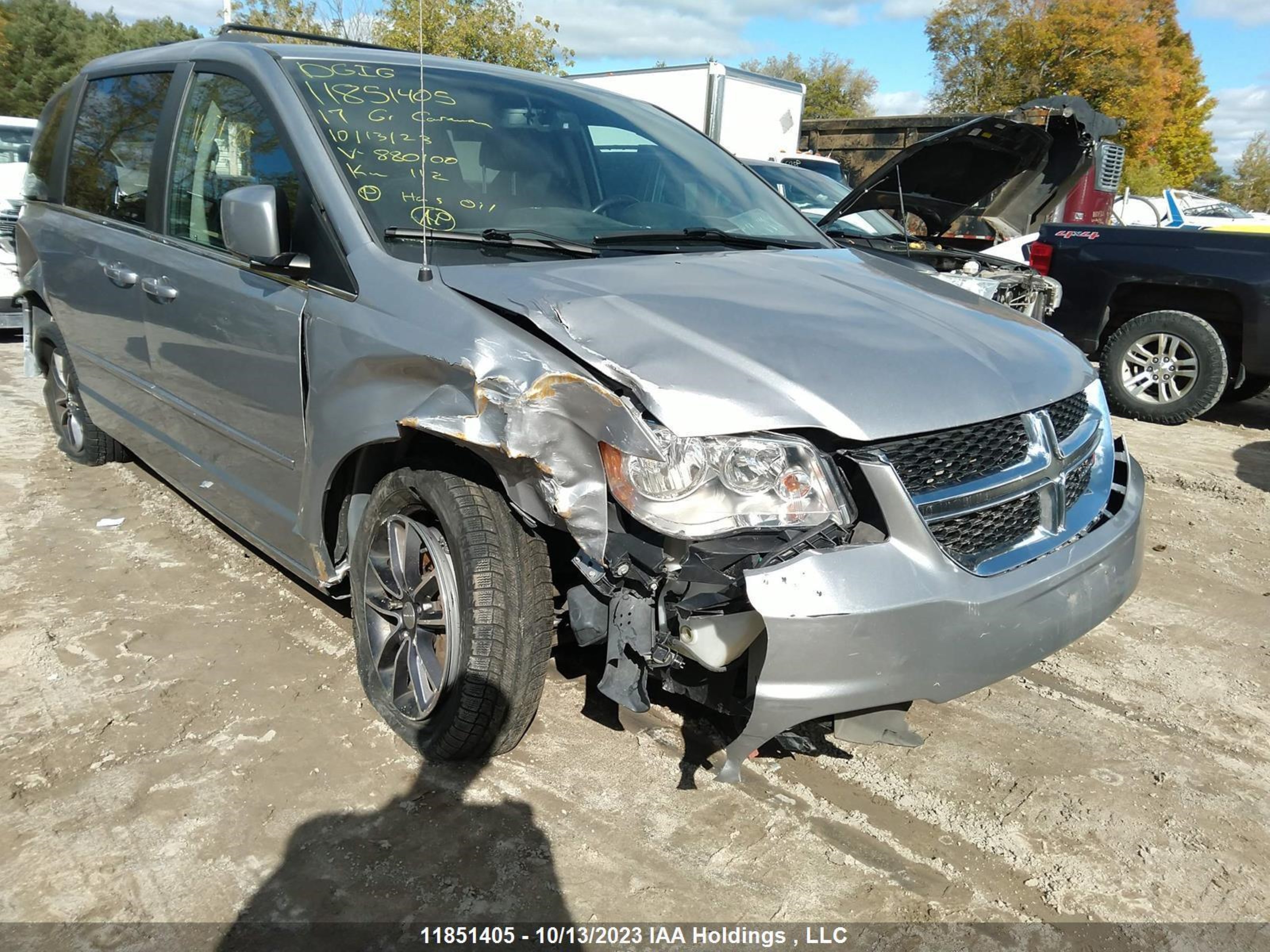 Photo 5 VIN: 2C4RDGBG7HR880100 - DODGE CARAVAN 