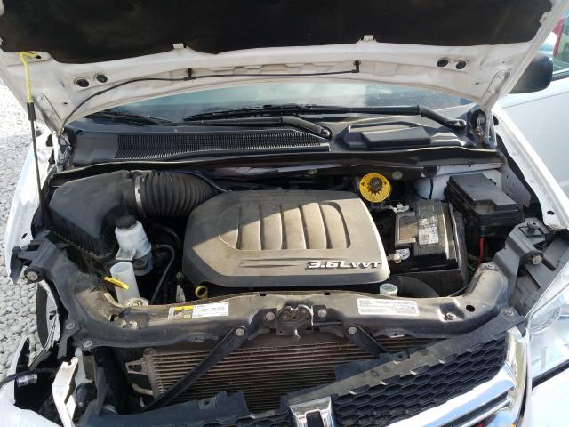 Photo 6 VIN: 2C4RDGBG7JR135708 - DODGE GRAND CARA 