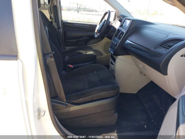 Photo 4 VIN: 2C4RDGBG7JR143498 - DODGE GRAND CARAVAN 