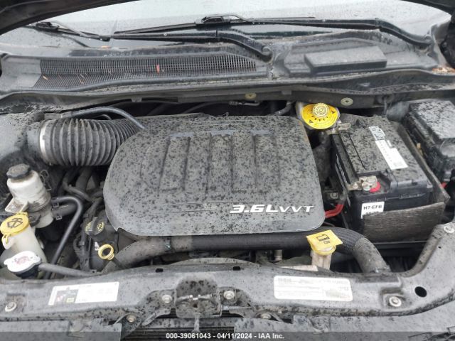 Photo 9 VIN: 2C4RDGBG7JR200962 - DODGE GRAND CARAVAN 