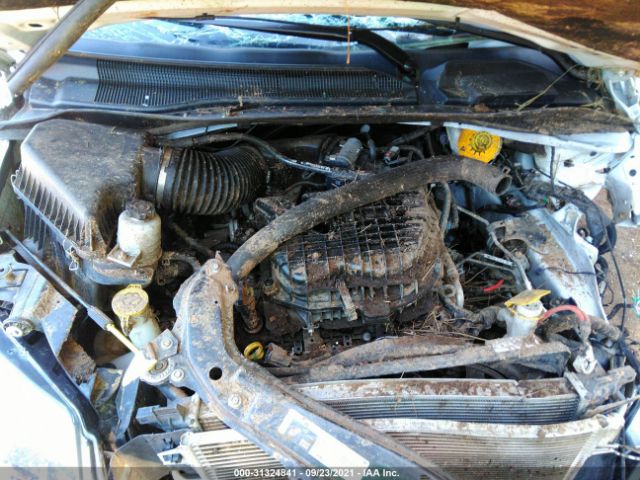 Photo 9 VIN: 2C4RDGBG7JR230902 - DODGE GRAND CARAVAN 