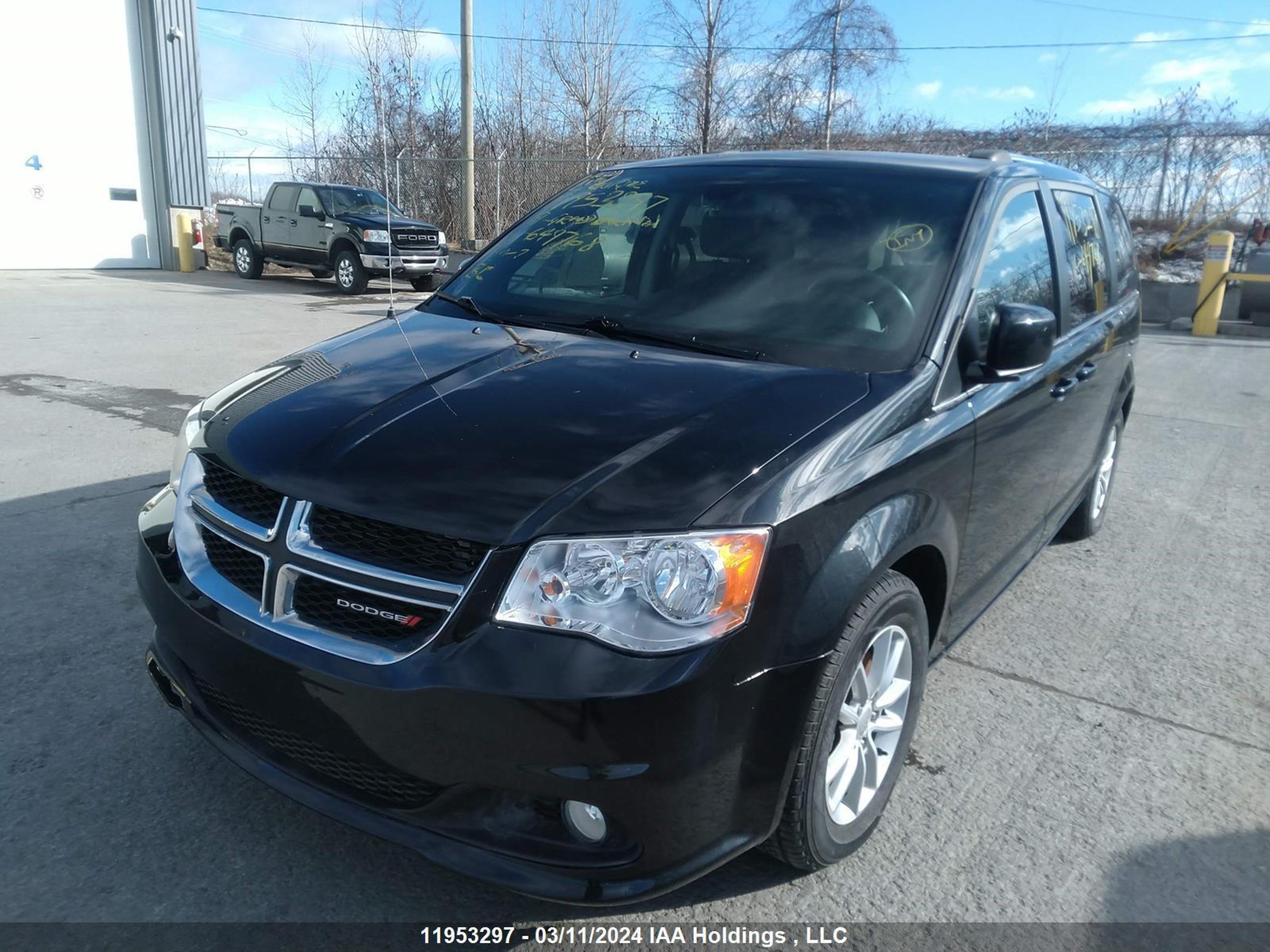 Photo 11 VIN: 2C4RDGBG7KR649768 - DODGE CARAVAN 