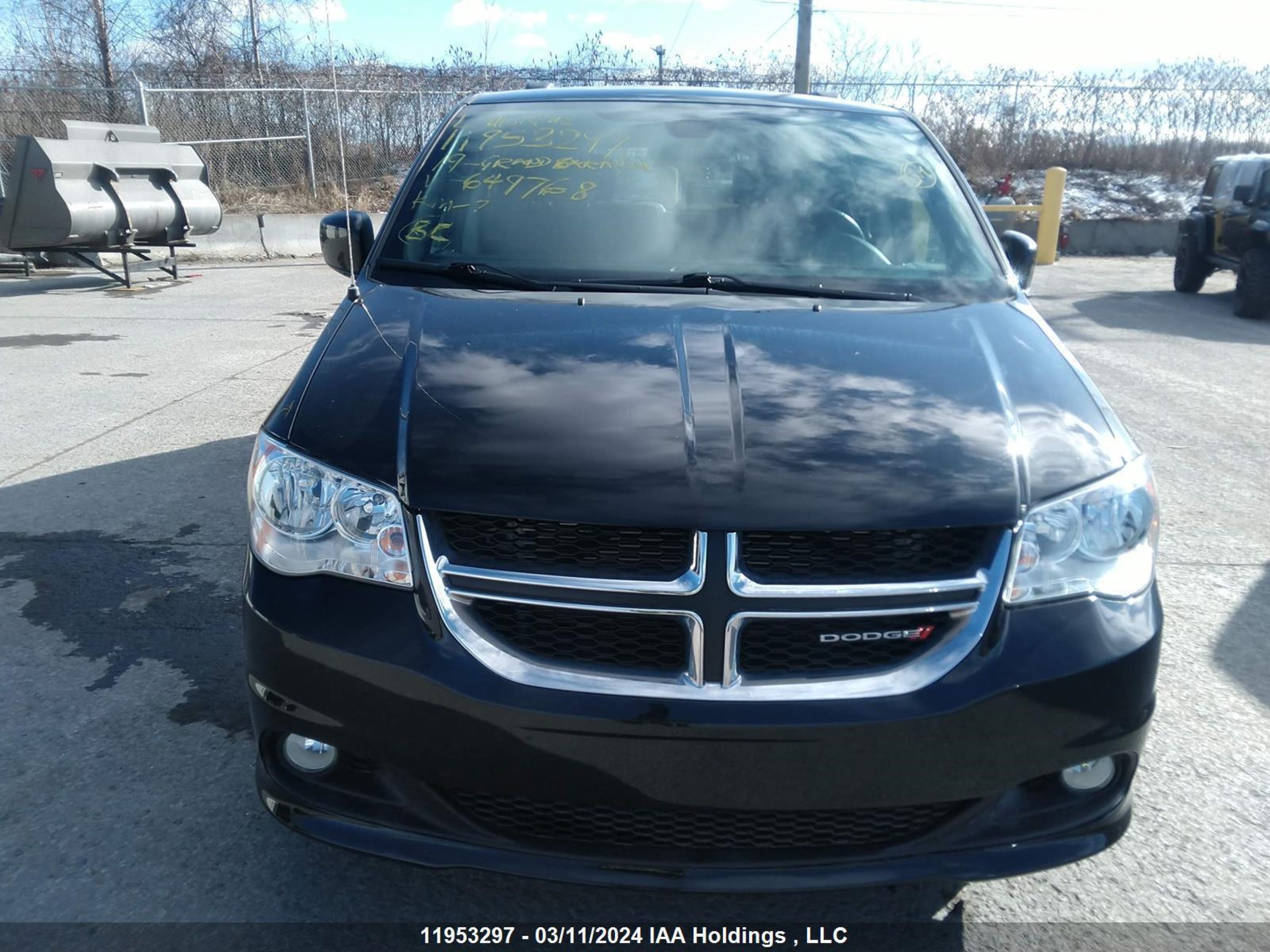 Photo 12 VIN: 2C4RDGBG7KR649768 - DODGE CARAVAN 