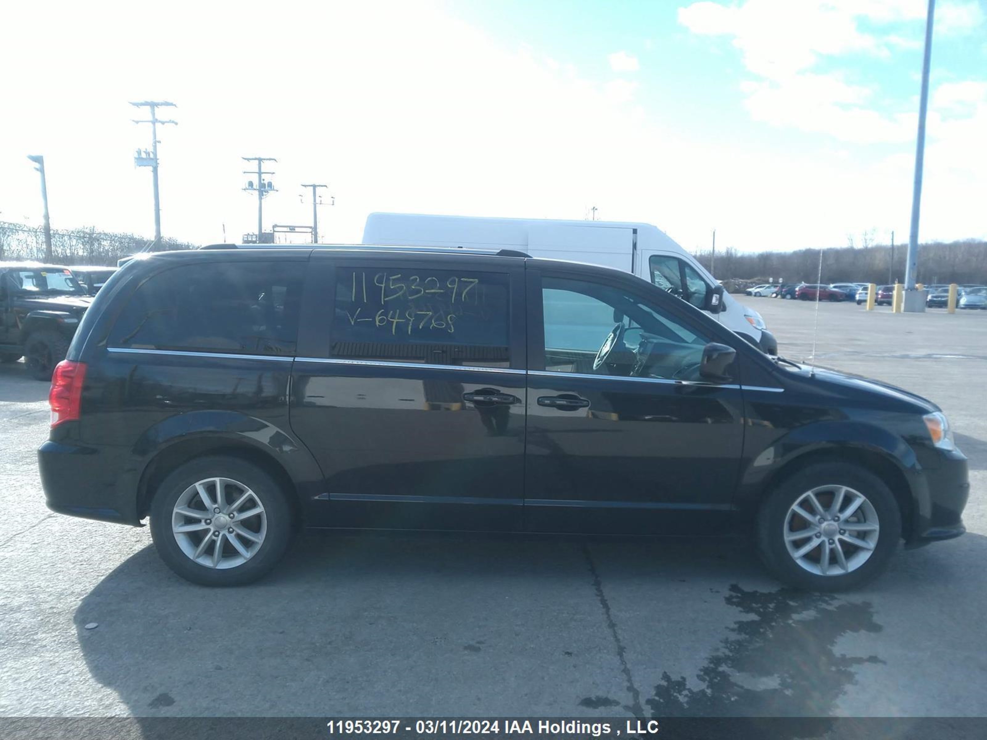 Photo 13 VIN: 2C4RDGBG7KR649768 - DODGE CARAVAN 