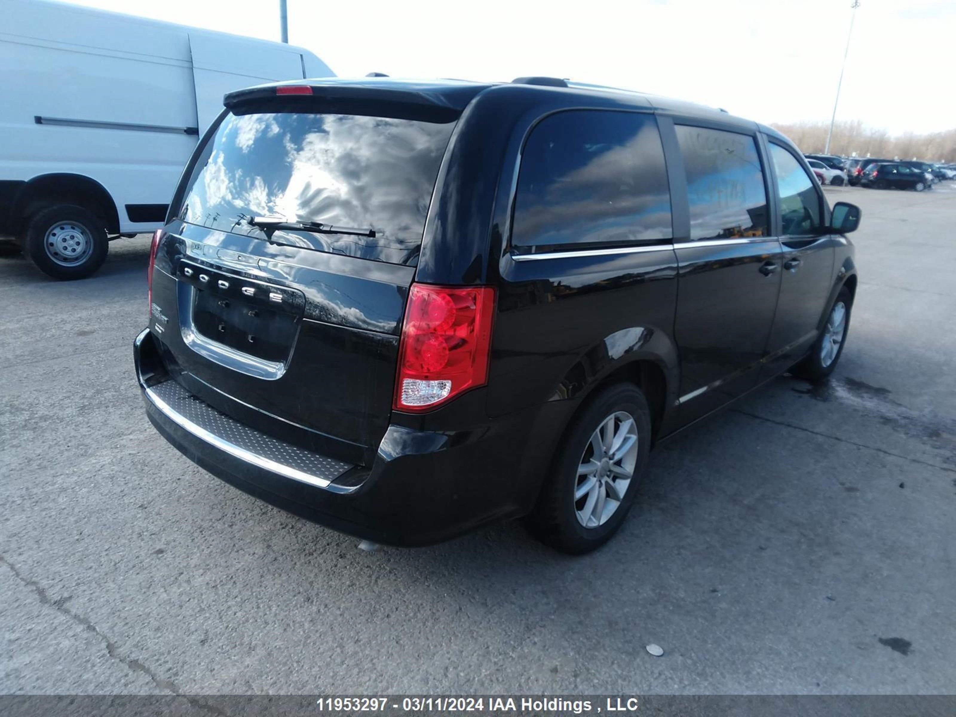 Photo 3 VIN: 2C4RDGBG7KR649768 - DODGE CARAVAN 