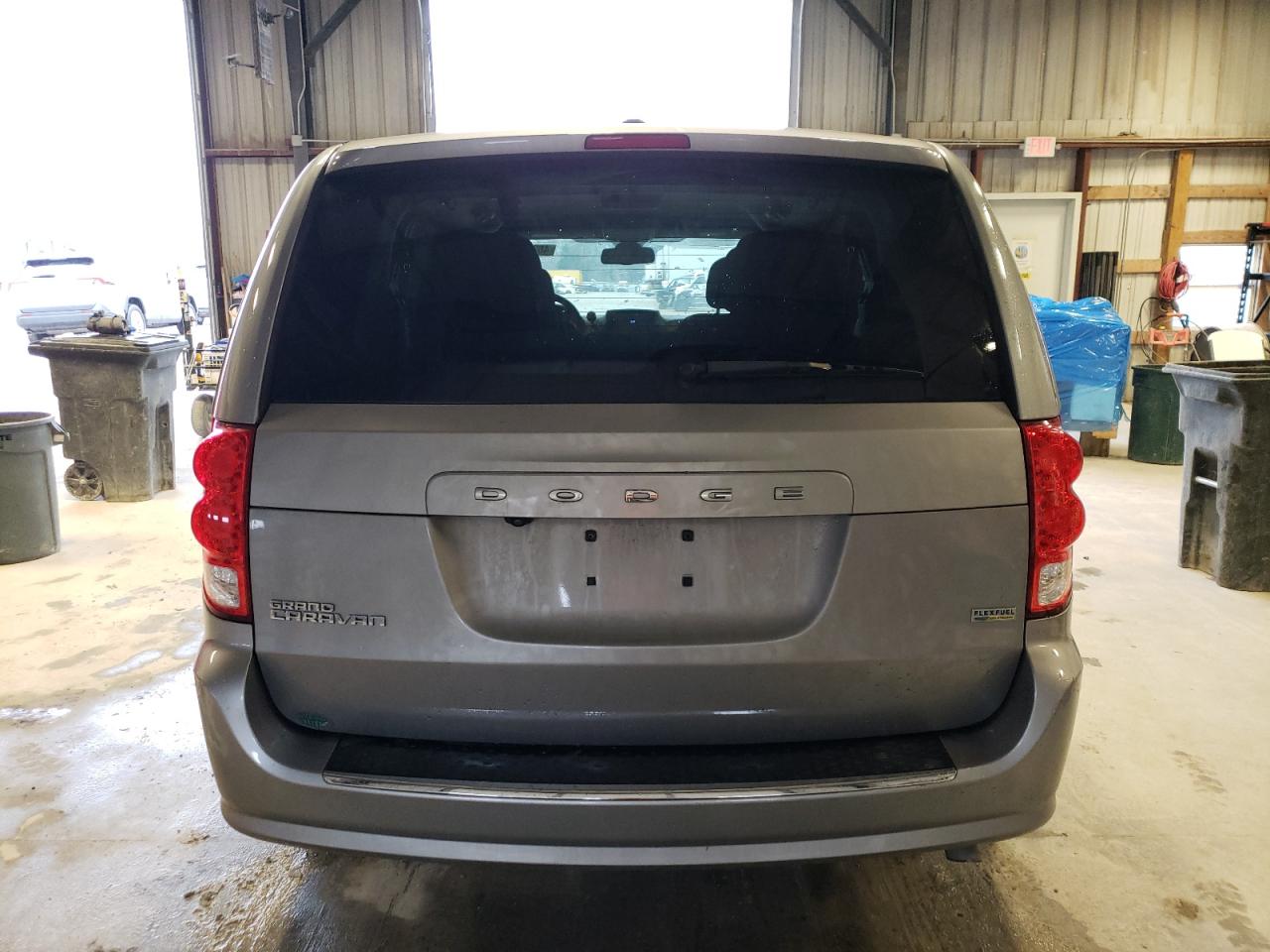 Photo 5 VIN: 2C4RDGBG7KR690451 - DODGE CARAVAN 