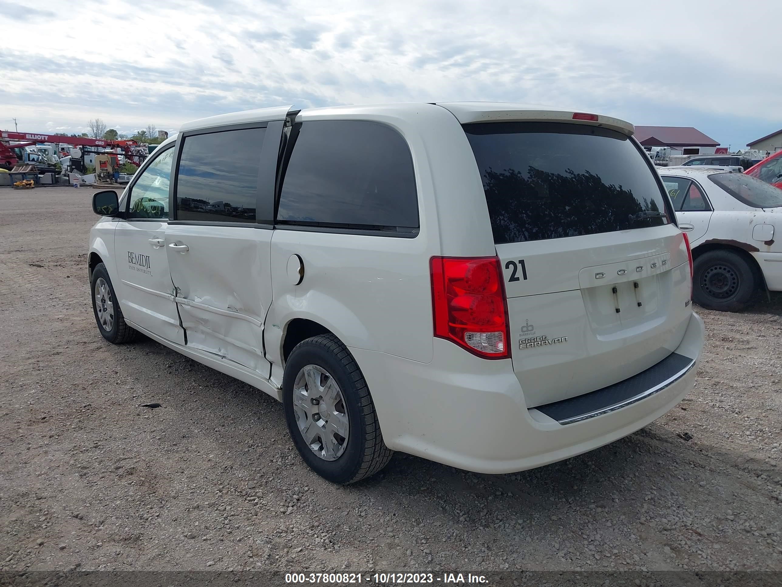 Photo 2 VIN: 2C4RDGBG8CR225758 - DODGE CARAVAN 