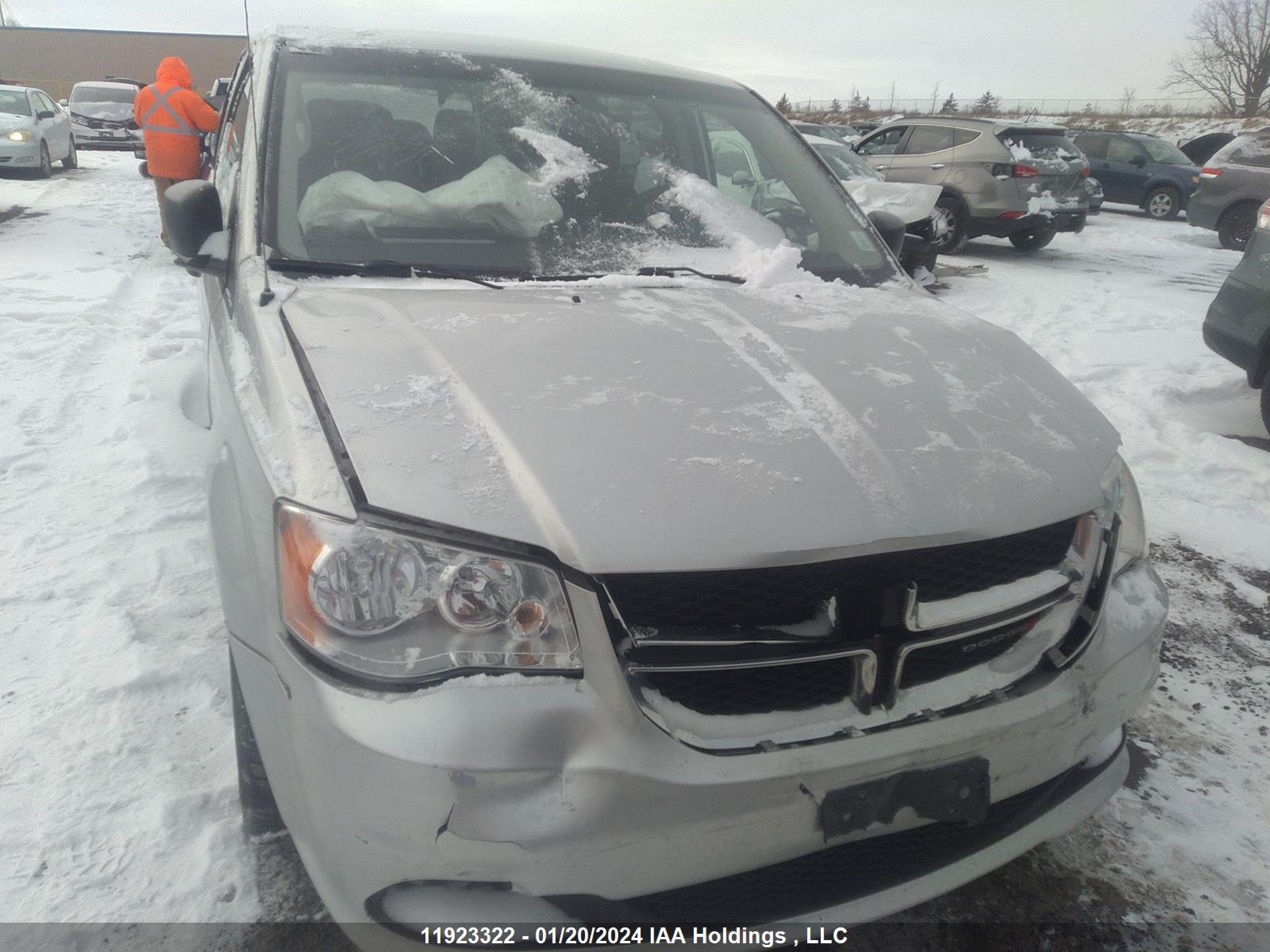 Photo 5 VIN: 2C4RDGBG8CR384957 - DODGE CARAVAN 