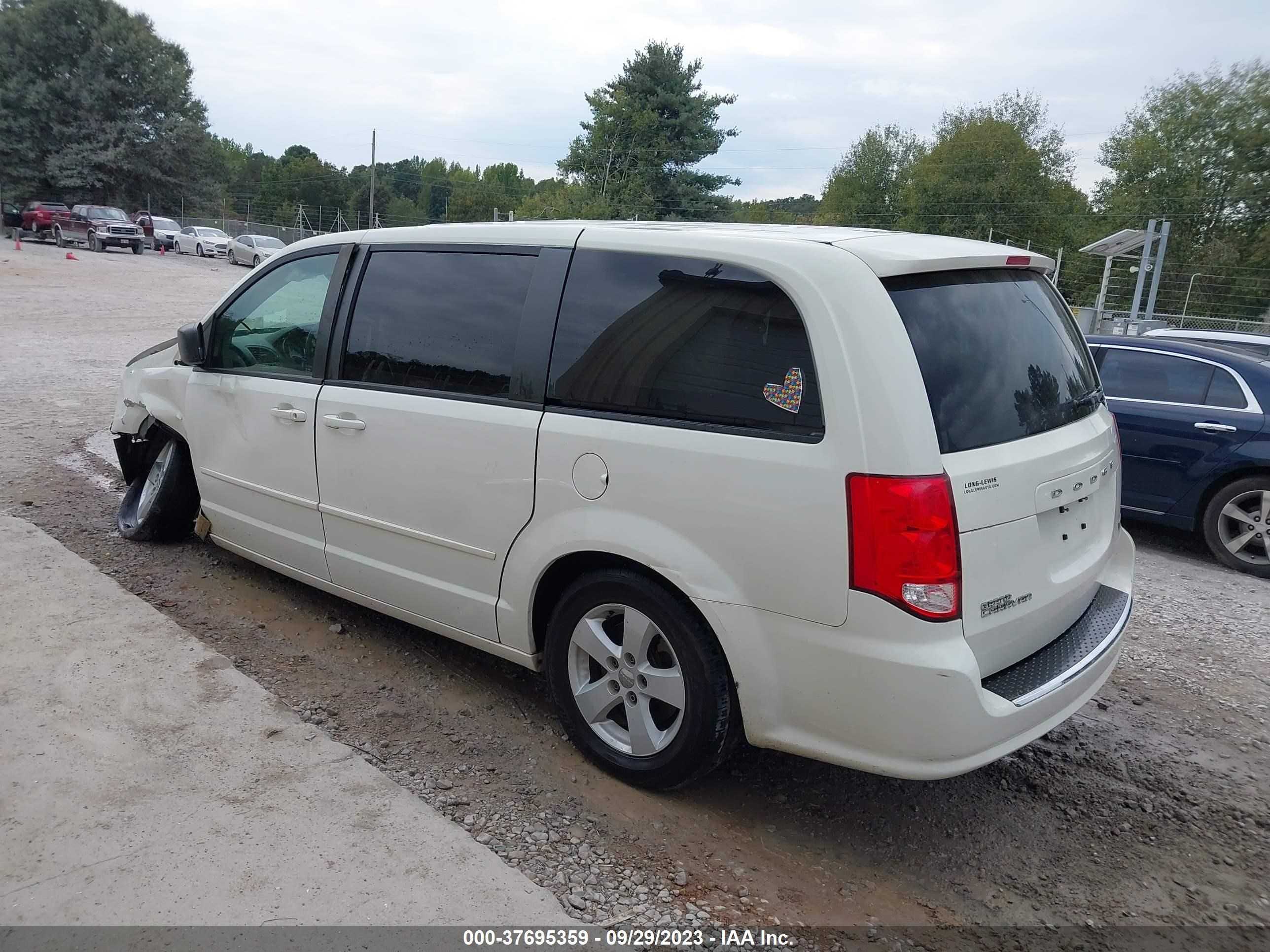 Photo 2 VIN: 2C4RDGBG8DR543543 - DODGE CARAVAN 