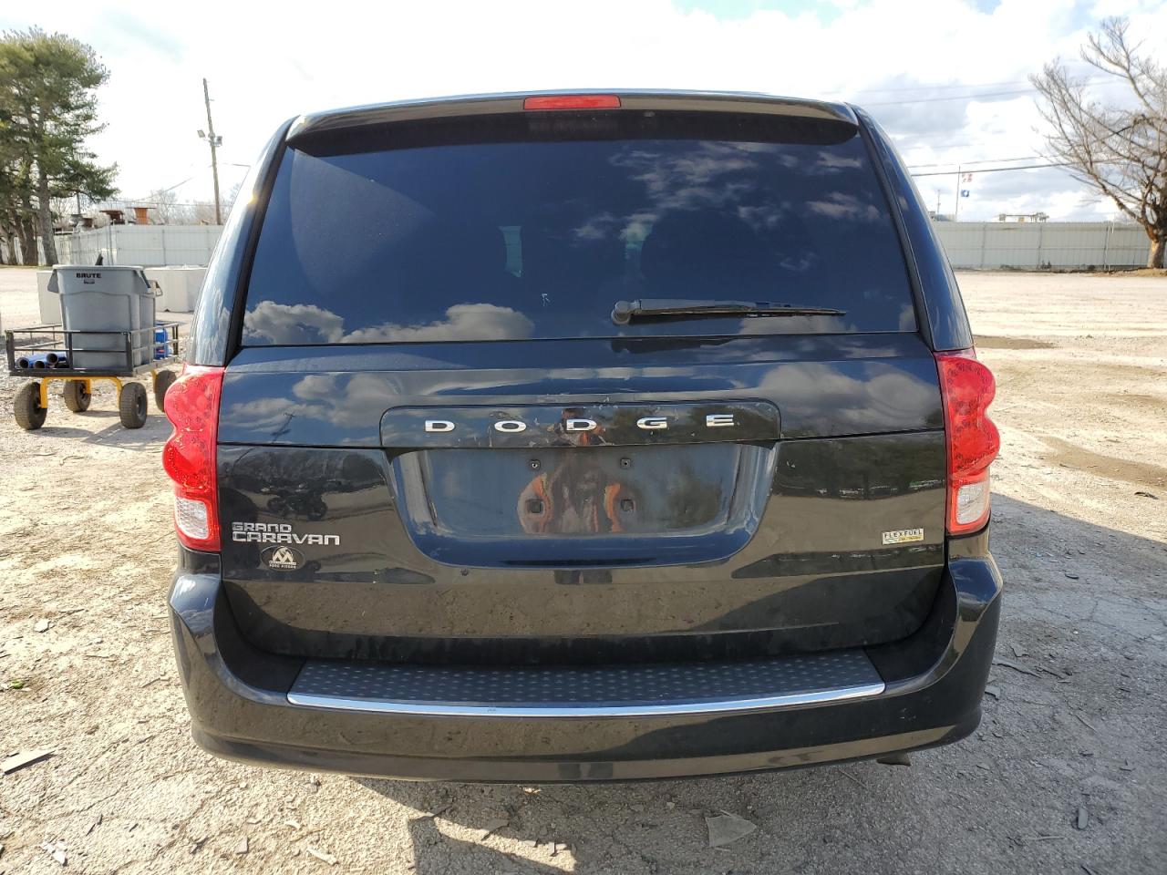 Photo 5 VIN: 2C4RDGBG8DR609539 - DODGE CARAVAN 