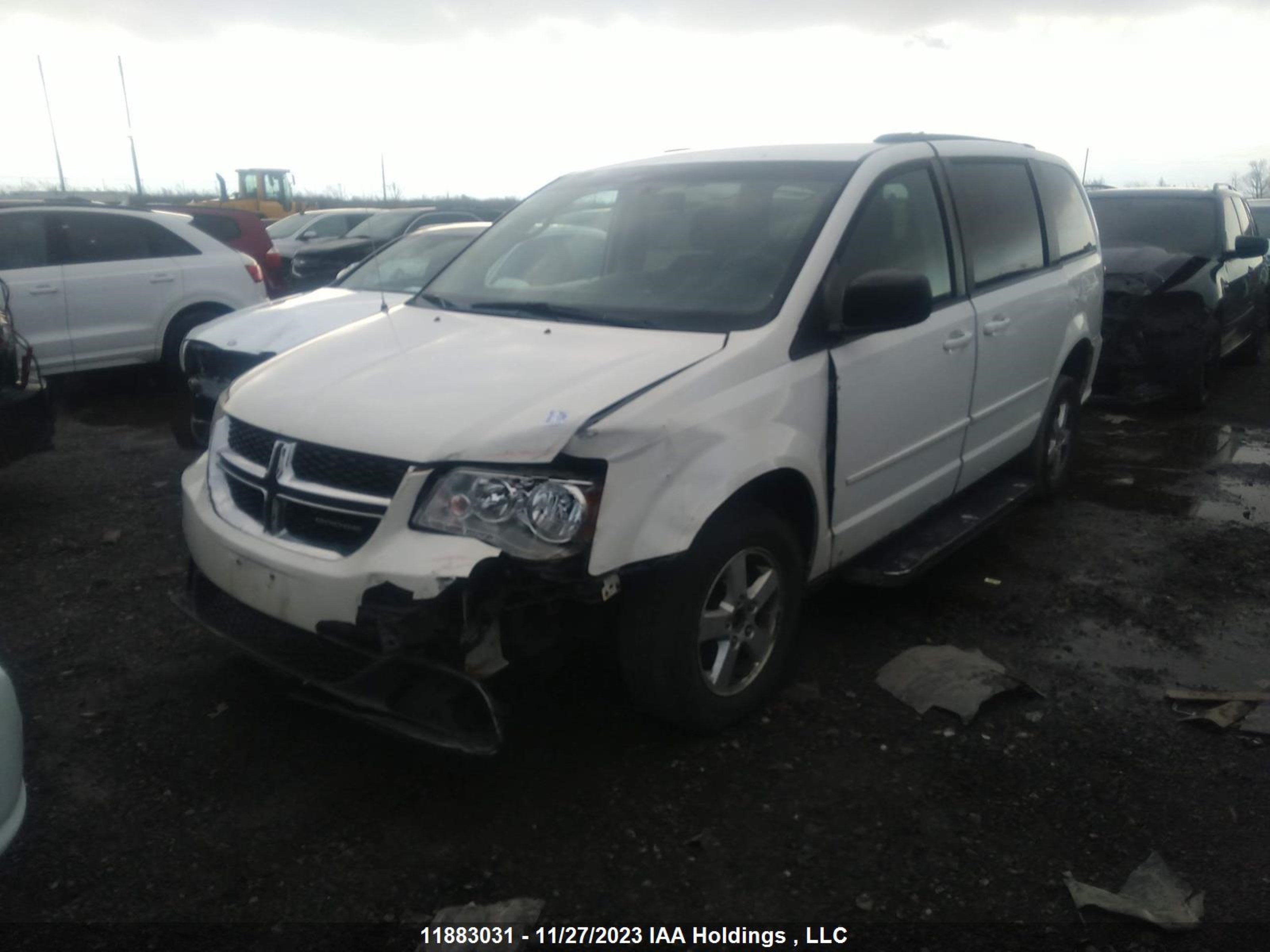 Photo 1 VIN: 2C4RDGBG8DR672656 - DODGE CARAVAN 