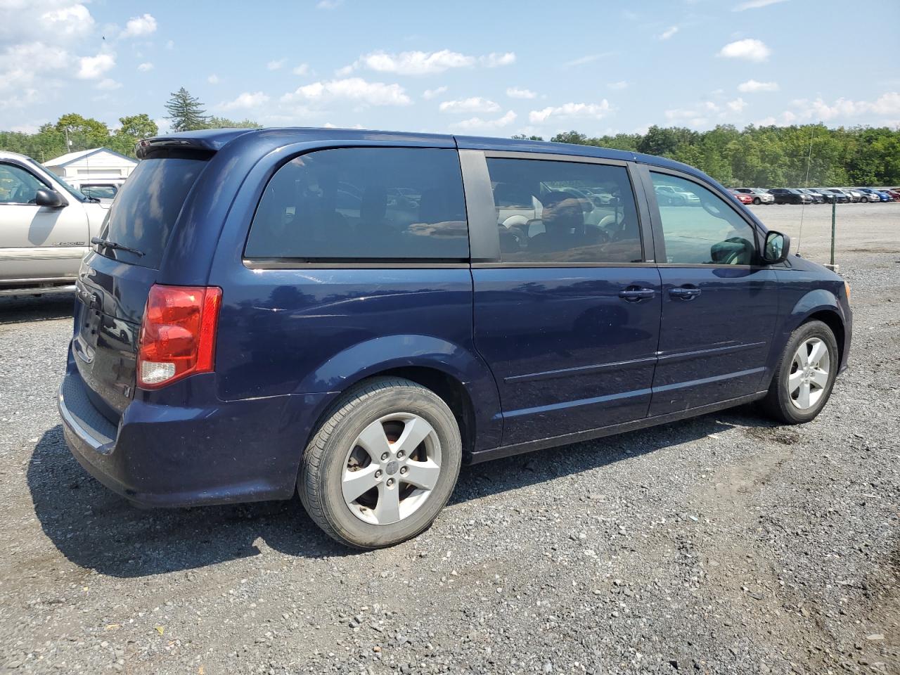 Photo 2 VIN: 2C4RDGBG8DR676349 - DODGE CARAVAN 