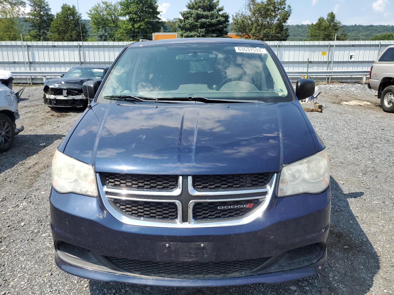 Photo 4 VIN: 2C4RDGBG8DR676349 - DODGE CARAVAN 