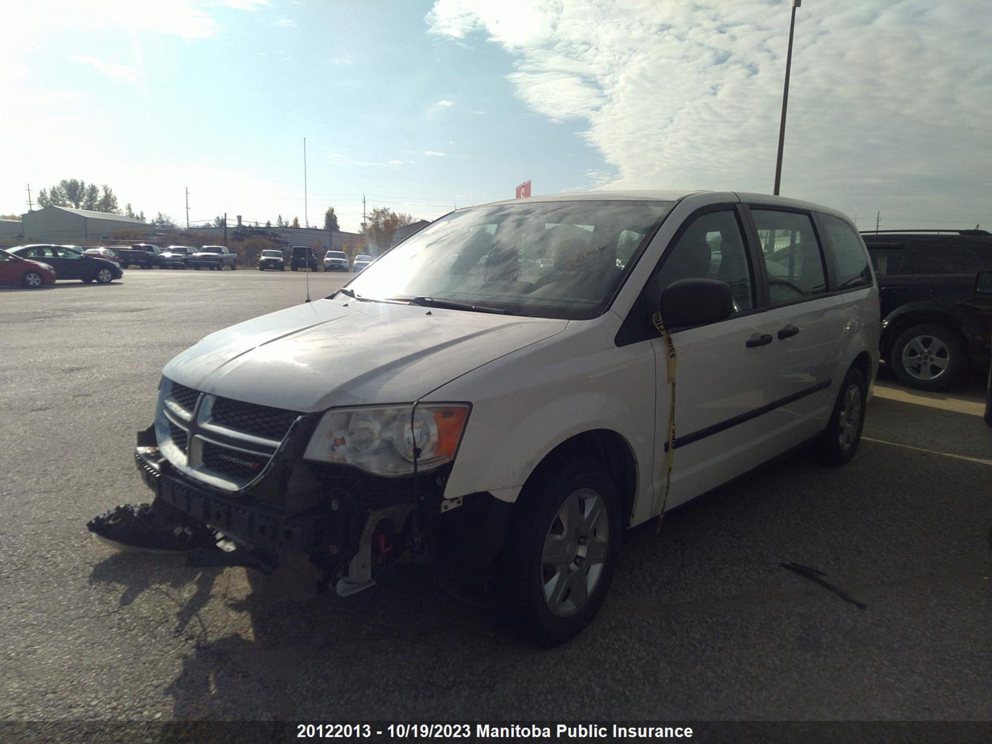 Photo 1 VIN: 2C4RDGBG8DR688887 - DODGE CARAVAN 