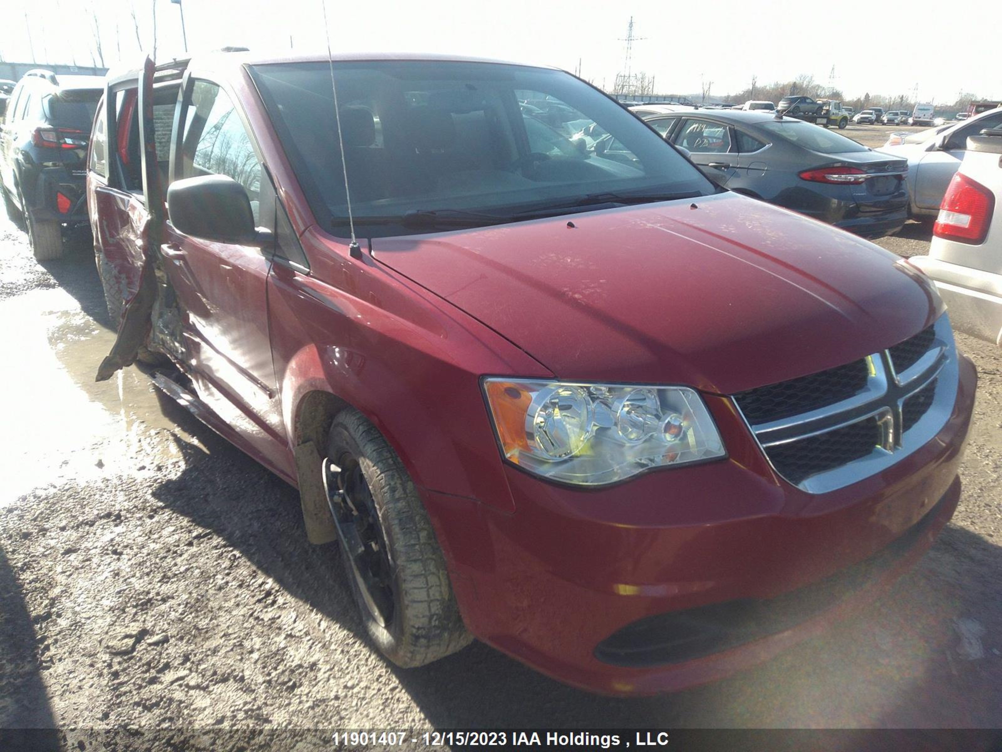 Photo 0 VIN: 2C4RDGBG8DR761465 - DODGE CARAVAN 