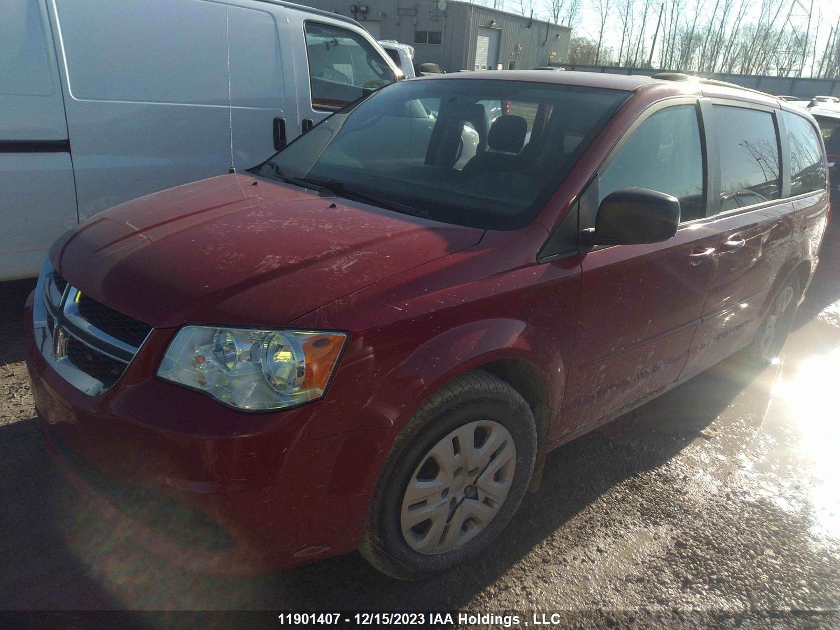 Photo 1 VIN: 2C4RDGBG8DR761465 - DODGE CARAVAN 