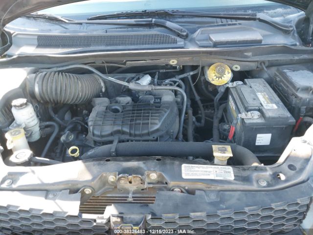 Photo 9 VIN: 2C4RDGBG8ER298972 - DODGE GRAND CARAVAN 