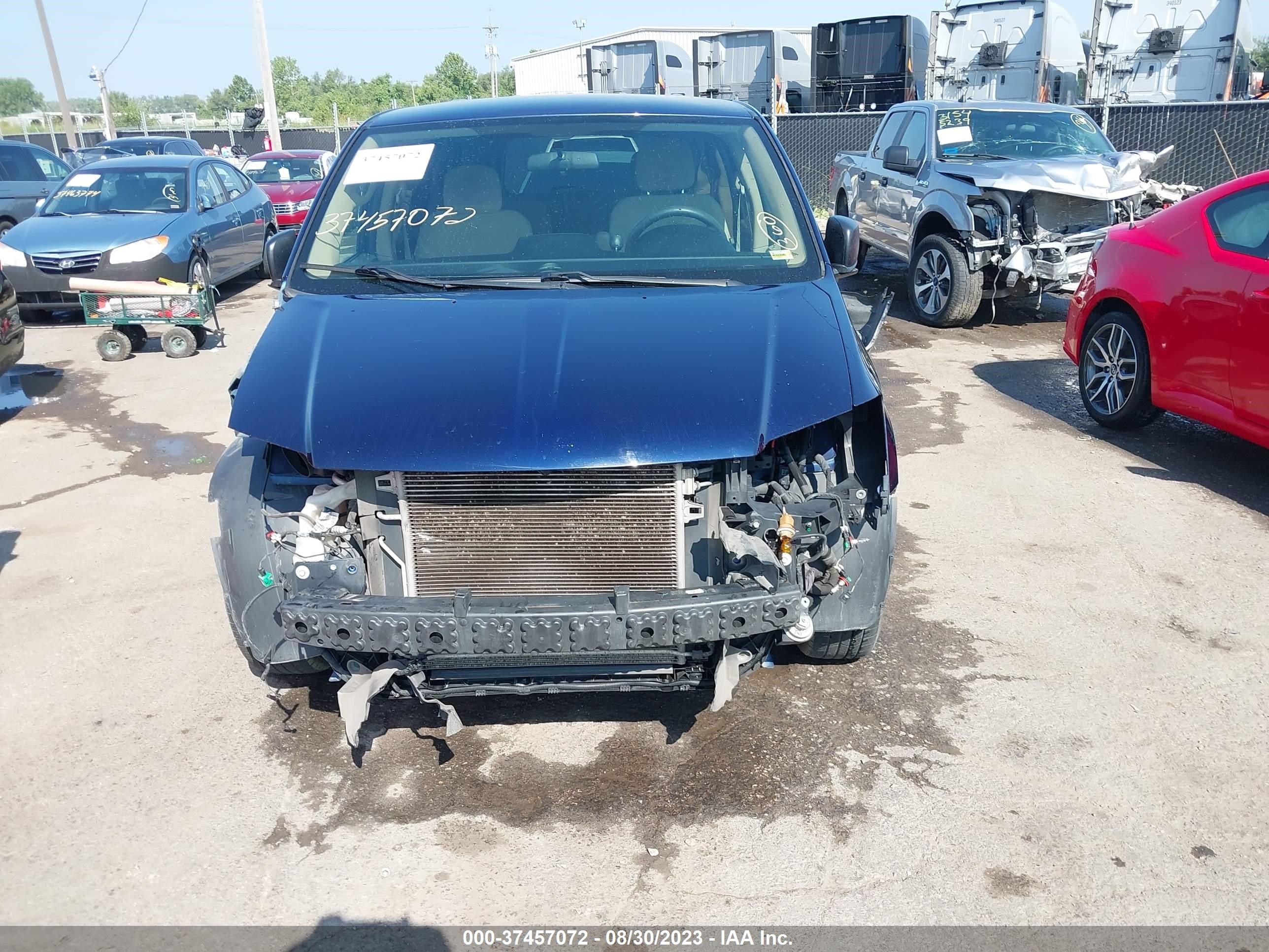 Photo 12 VIN: 2C4RDGBG8ER344087 - DODGE CARAVAN 