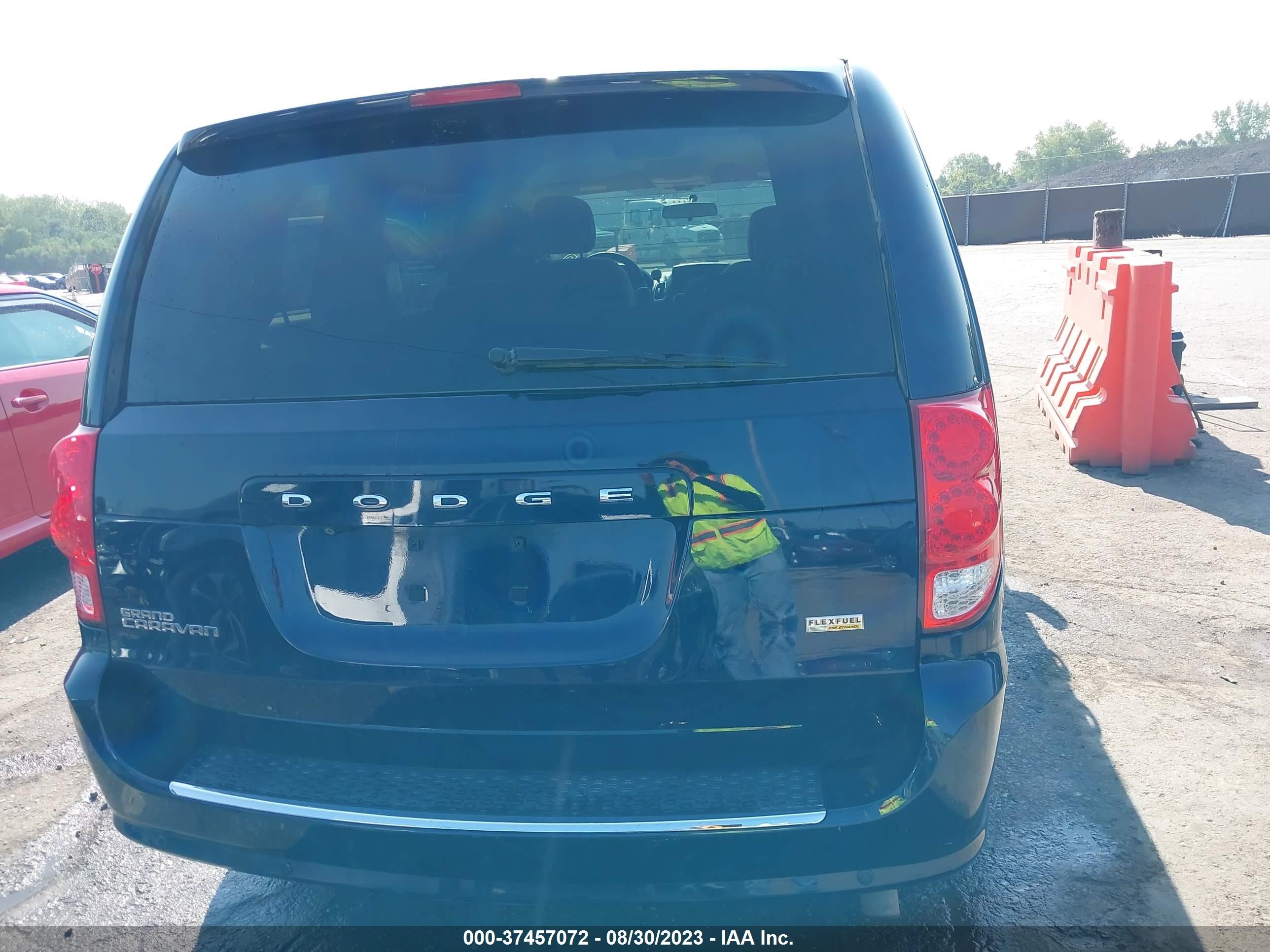 Photo 16 VIN: 2C4RDGBG8ER344087 - DODGE CARAVAN 