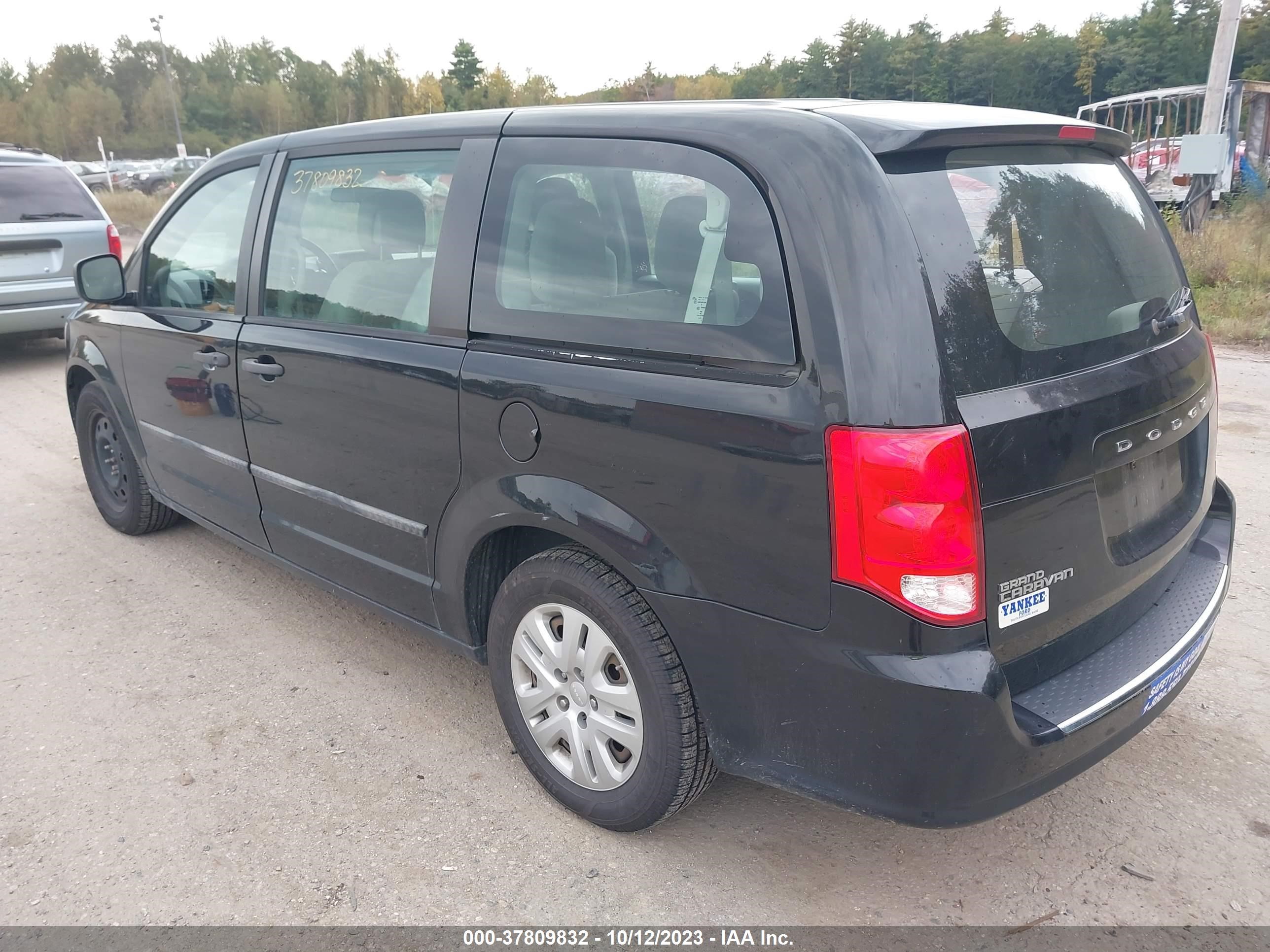 Photo 2 VIN: 2C4RDGBG8ER416891 - DODGE CARAVAN 