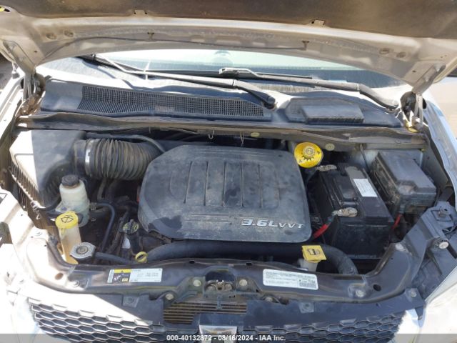 Photo 9 VIN: 2C4RDGBG8FR647825 - DODGE GRAND CARAVAN 