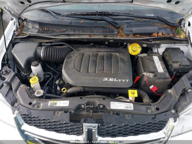 Photo 9 VIN: 2C4RDGBG8FR704914 - DODGE GRAND CARAVAN 