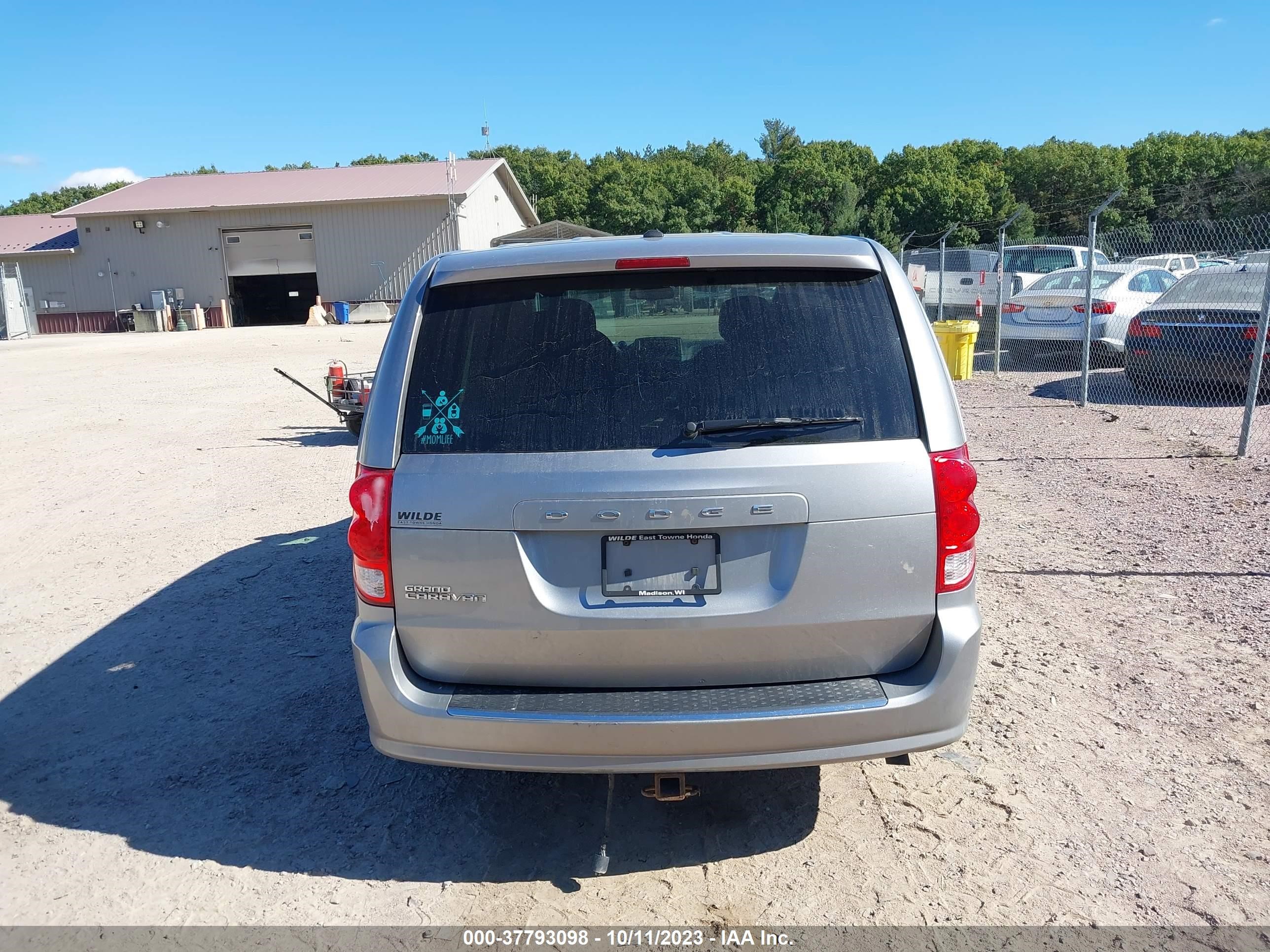 Photo 15 VIN: 2C4RDGBG8GR276571 - DODGE CARAVAN 