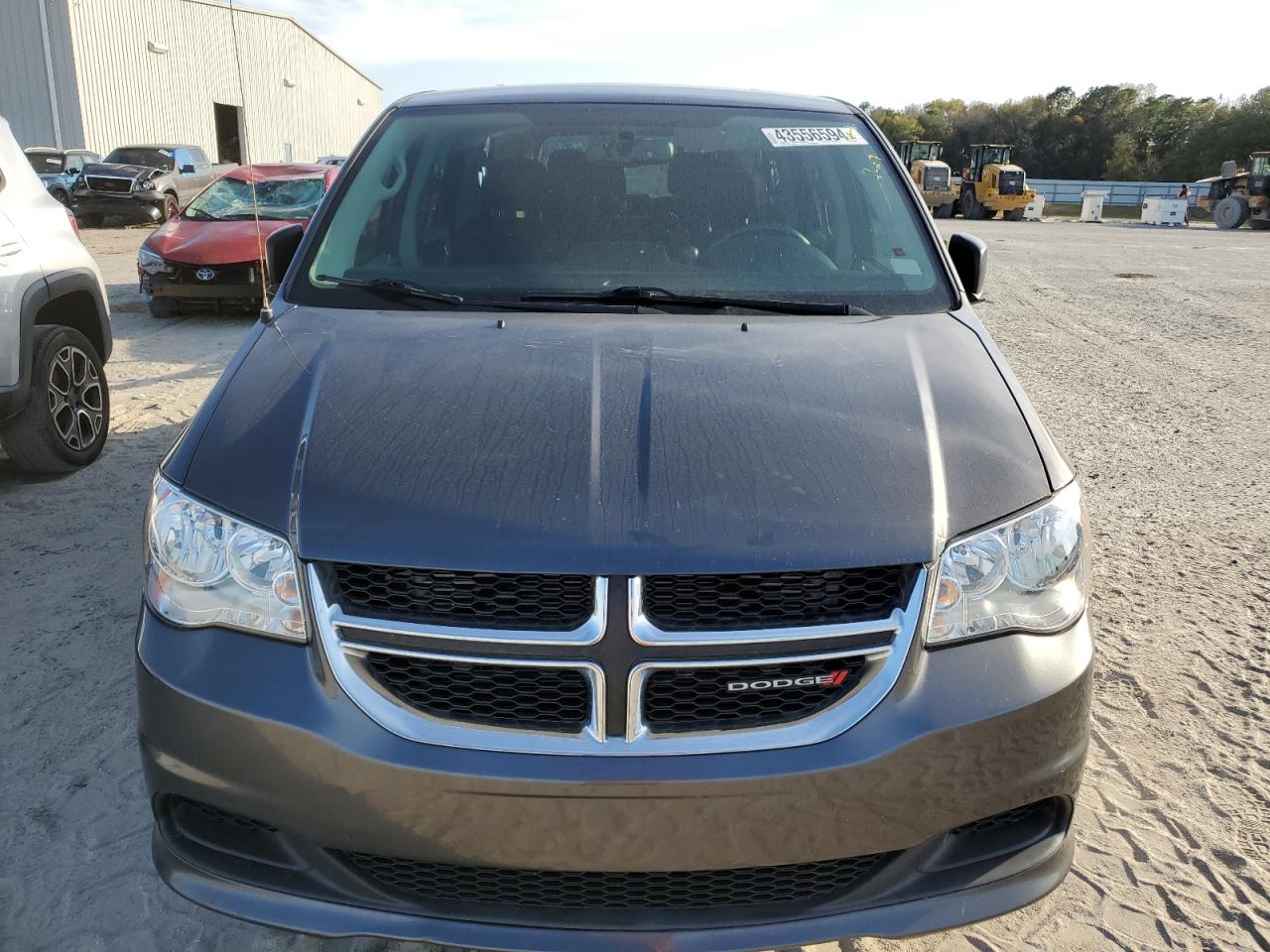 Photo 4 VIN: 2C4RDGBG8HR819483 - DODGE CARAVAN 