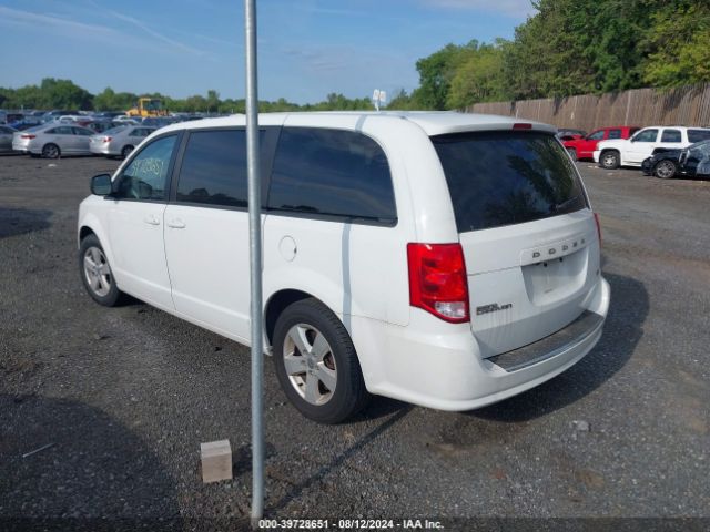 Photo 2 VIN: 2C4RDGBG8JR129805 - DODGE GRAND CARAVAN 