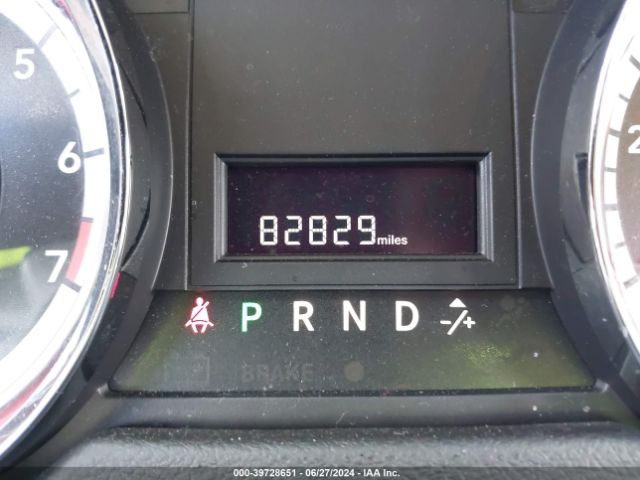 Photo 6 VIN: 2C4RDGBG8JR129805 - DODGE GRAND CARAVAN 