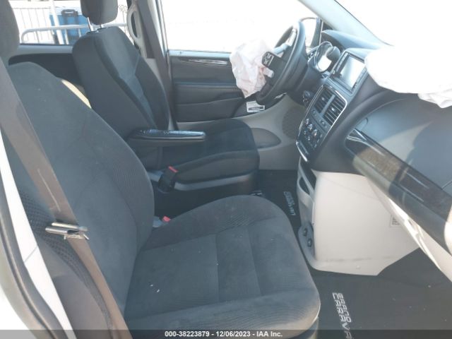 Photo 4 VIN: 2C4RDGBG8JR140948 - DODGE GRAND CARAVAN 