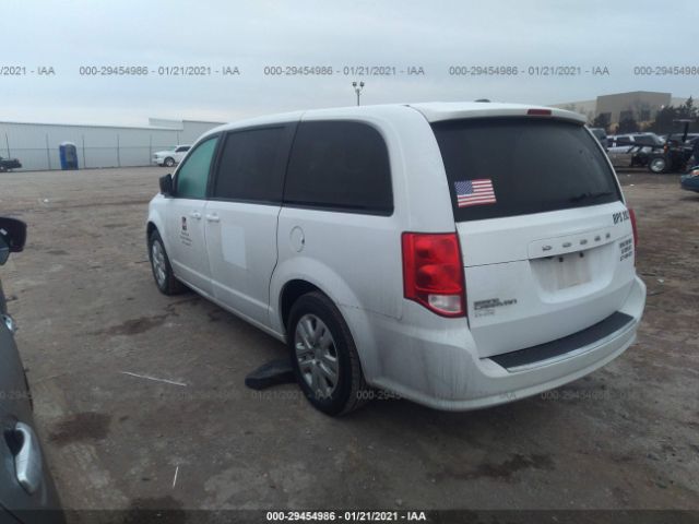 Photo 2 VIN: 2C4RDGBG8JR162013 - DODGE GRAND CARAVAN 