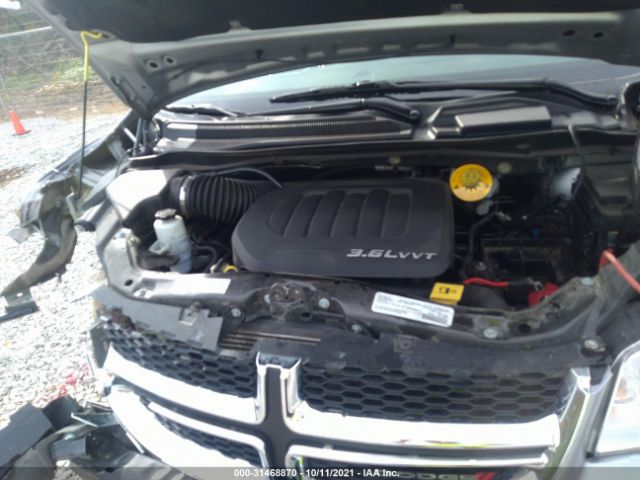 Photo 9 VIN: 2C4RDGBG8JR230892 - DODGE GRAND CARAVAN 