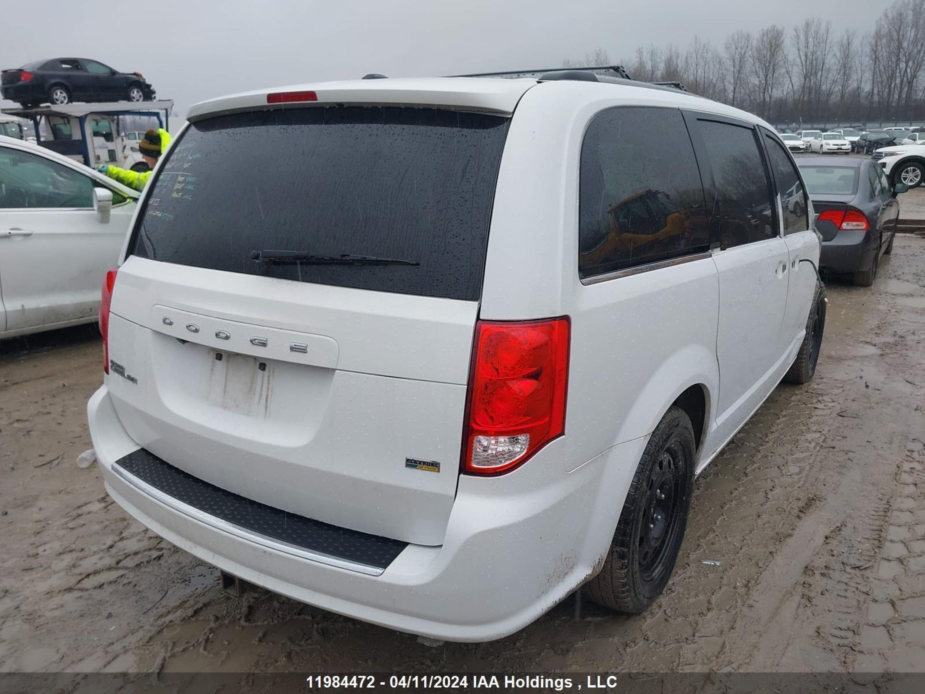 Photo 3 VIN: 2C4RDGBG8KR734747 - DODGE CARAVAN 