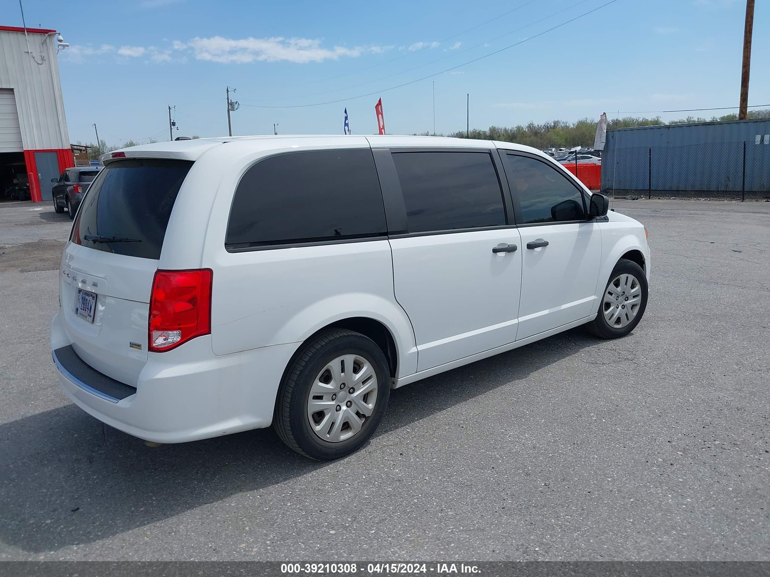 Photo 3 VIN: 2C4RDGBG8KR742430 - DODGE CARAVAN 