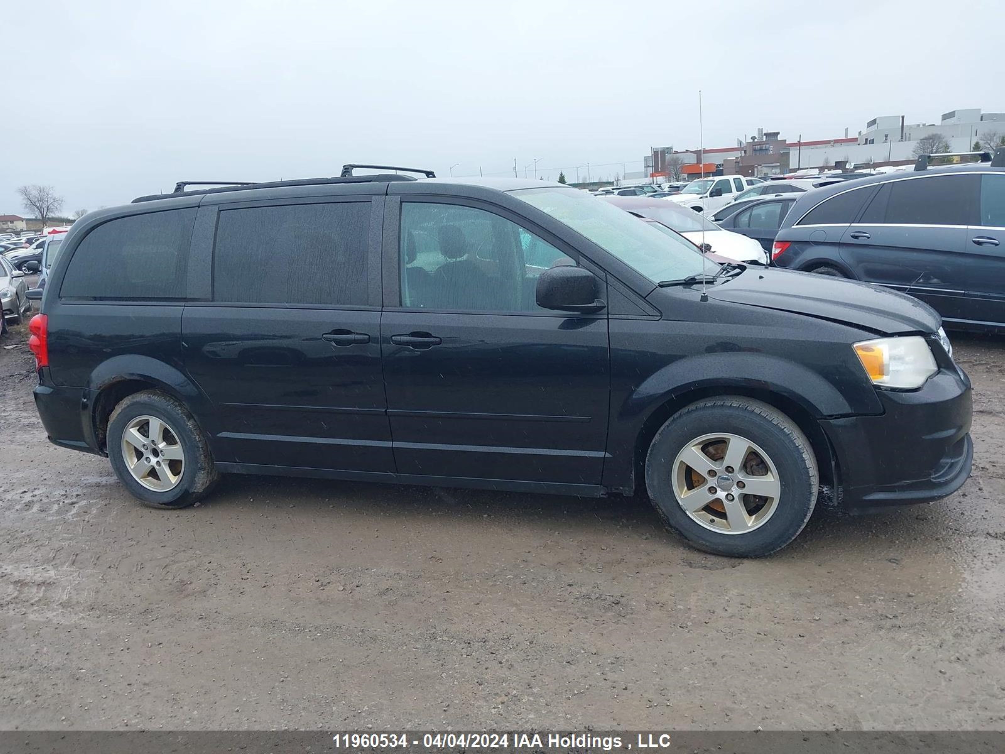 Photo 10 VIN: 2C4RDGBG9CR311645 - DODGE CARAVAN 