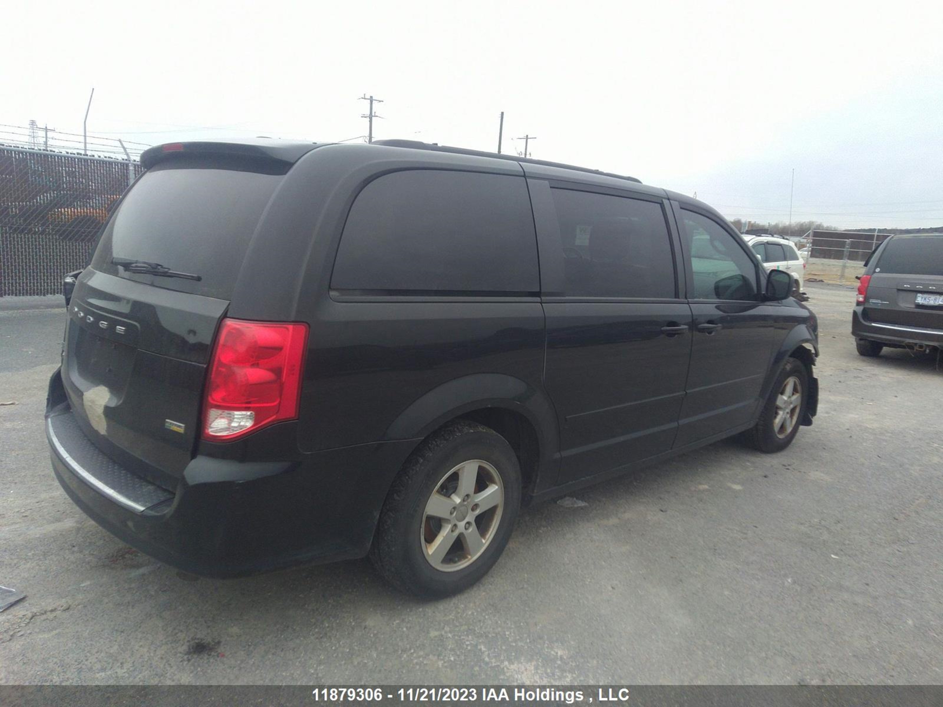 Photo 3 VIN: 2C4RDGBG9CR364474 - DODGE CARAVAN 