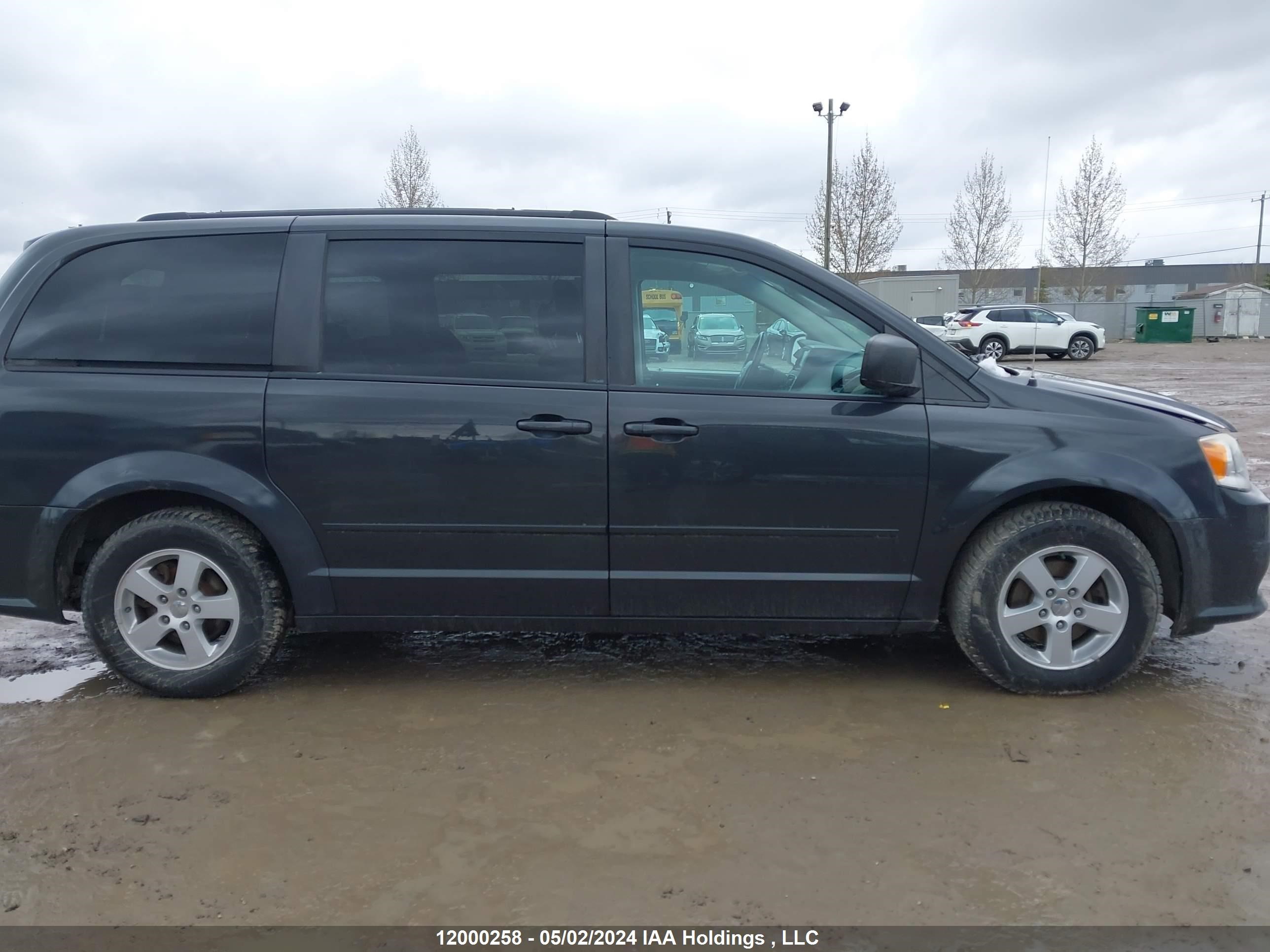 Photo 12 VIN: 2C4RDGBG9CR371134 - DODGE CARAVAN 