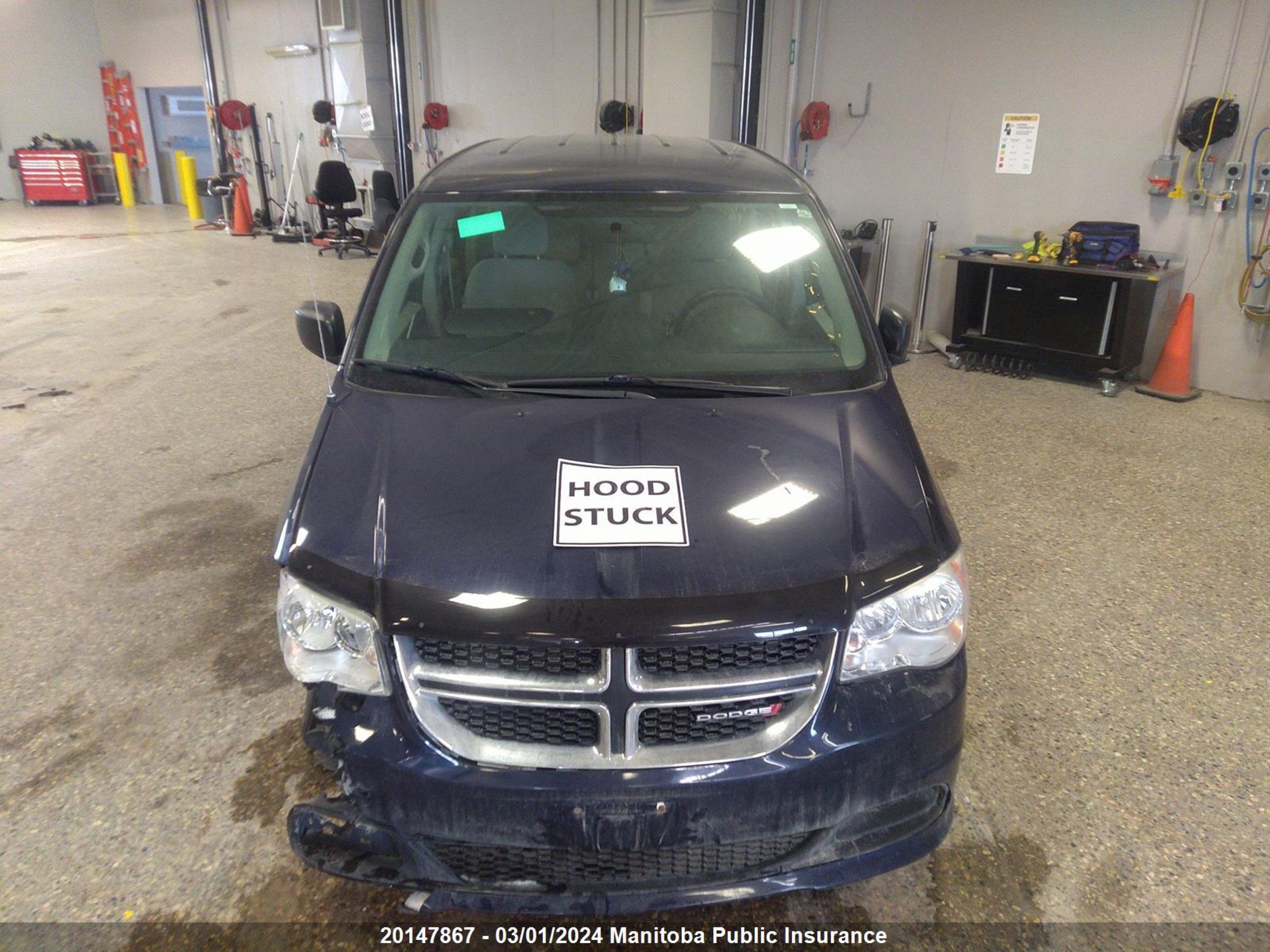 Photo 9 VIN: 2C4RDGBG9DR639892 - DODGE CARAVAN 