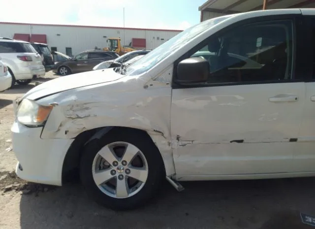 Photo 5 VIN: 2C4RDGBG9DR735361 - DODGE GRAND CARAVAN 