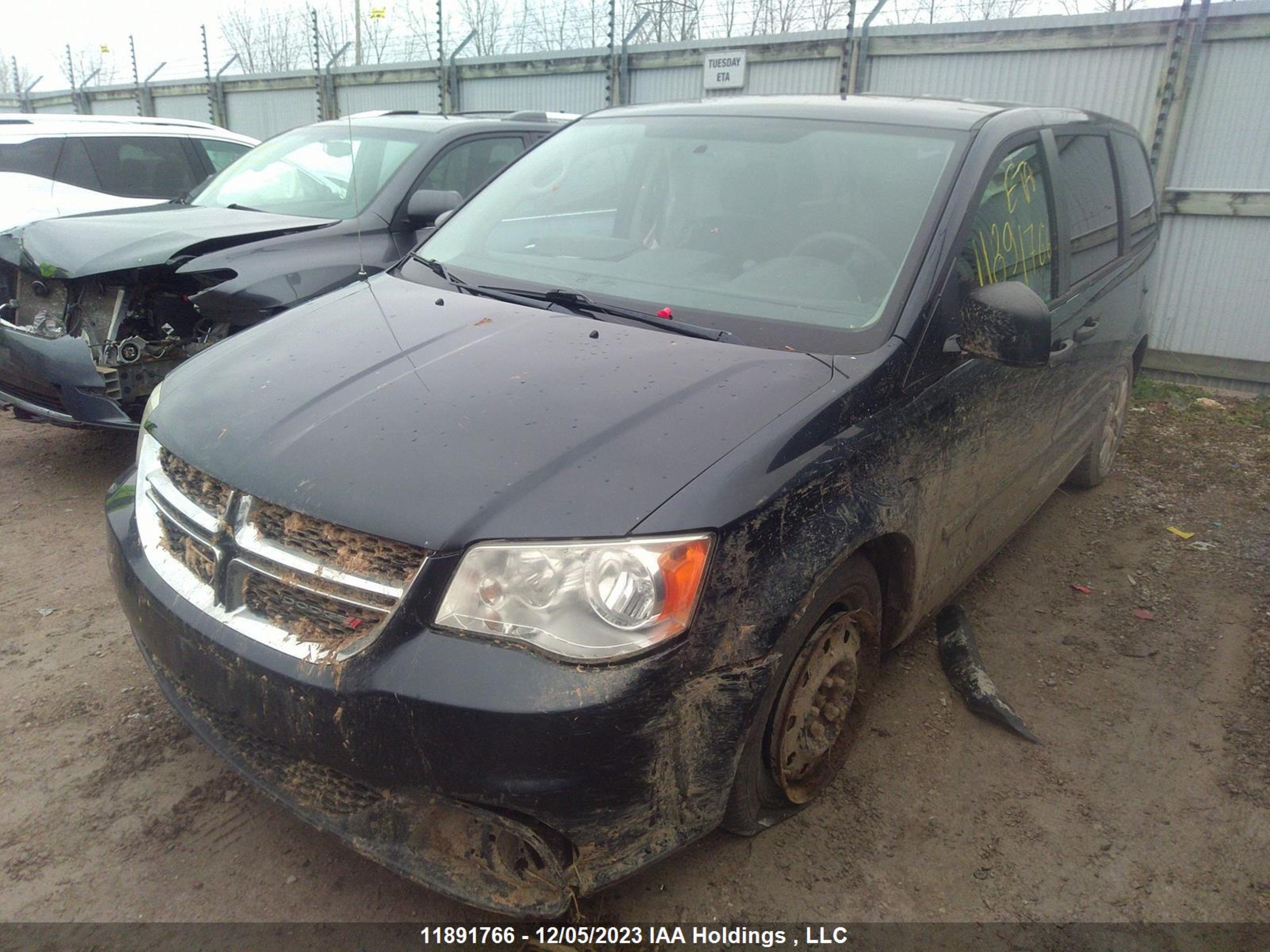 Photo 1 VIN: 2C4RDGBG9DR764777 - DODGE CARAVAN 